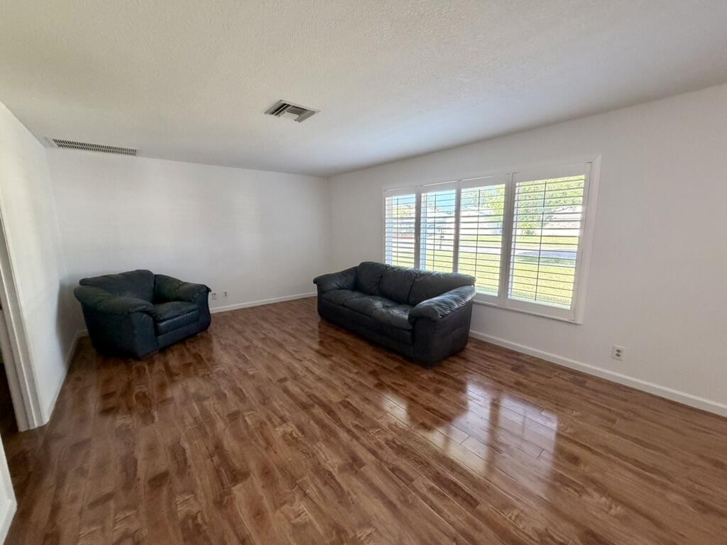 147 Sunflower, Royal Palm Beach FL 33411