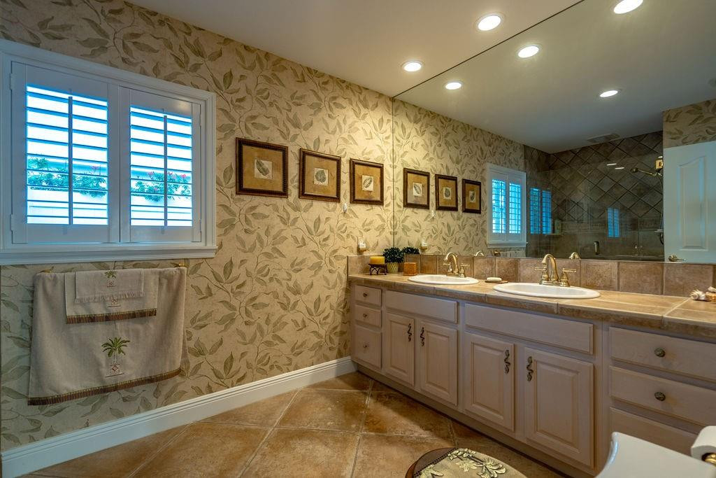 2317 NE 28th, Lighthouse Point FL 33064