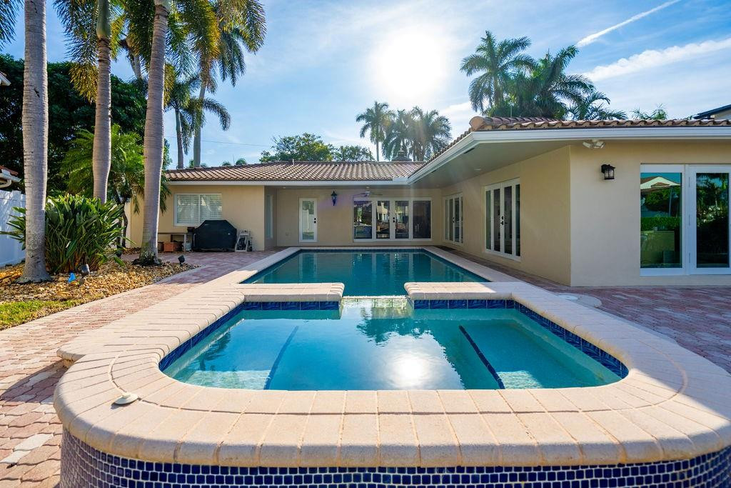2317 NE 28th, Lighthouse Point FL 33064