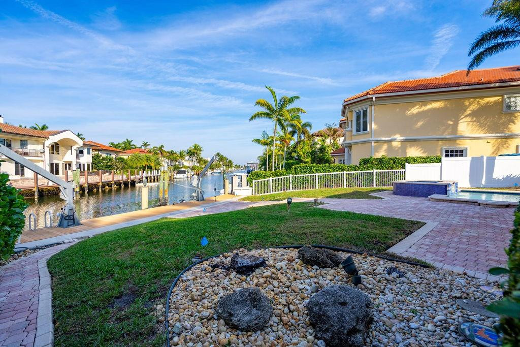 2317 NE 28th, Lighthouse Point FL 33064