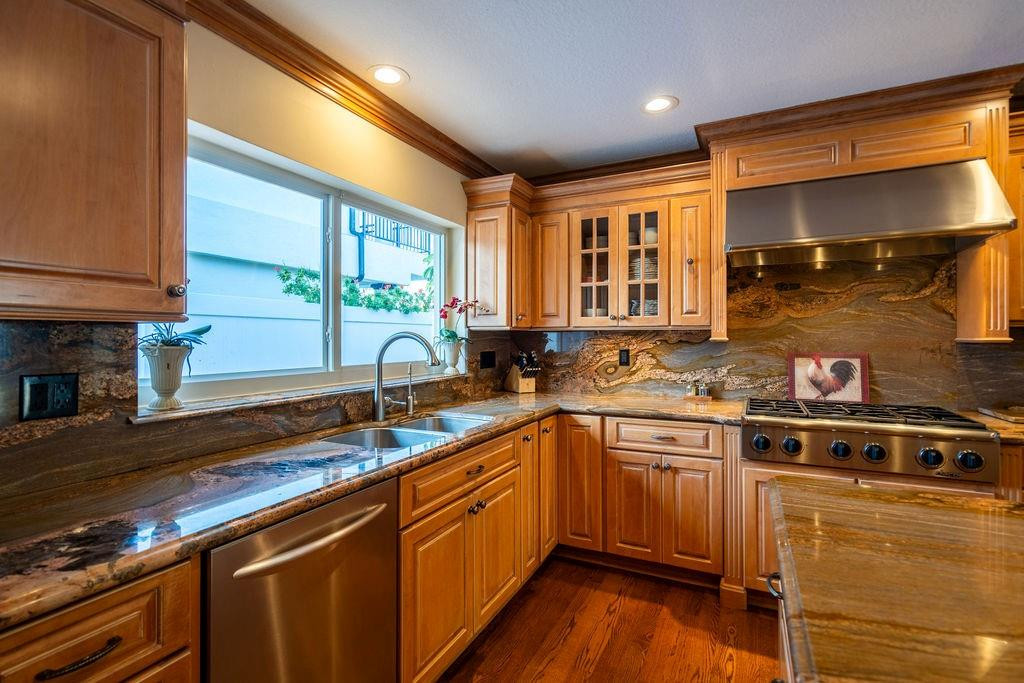 2317 NE 28th, Lighthouse Point FL 33064