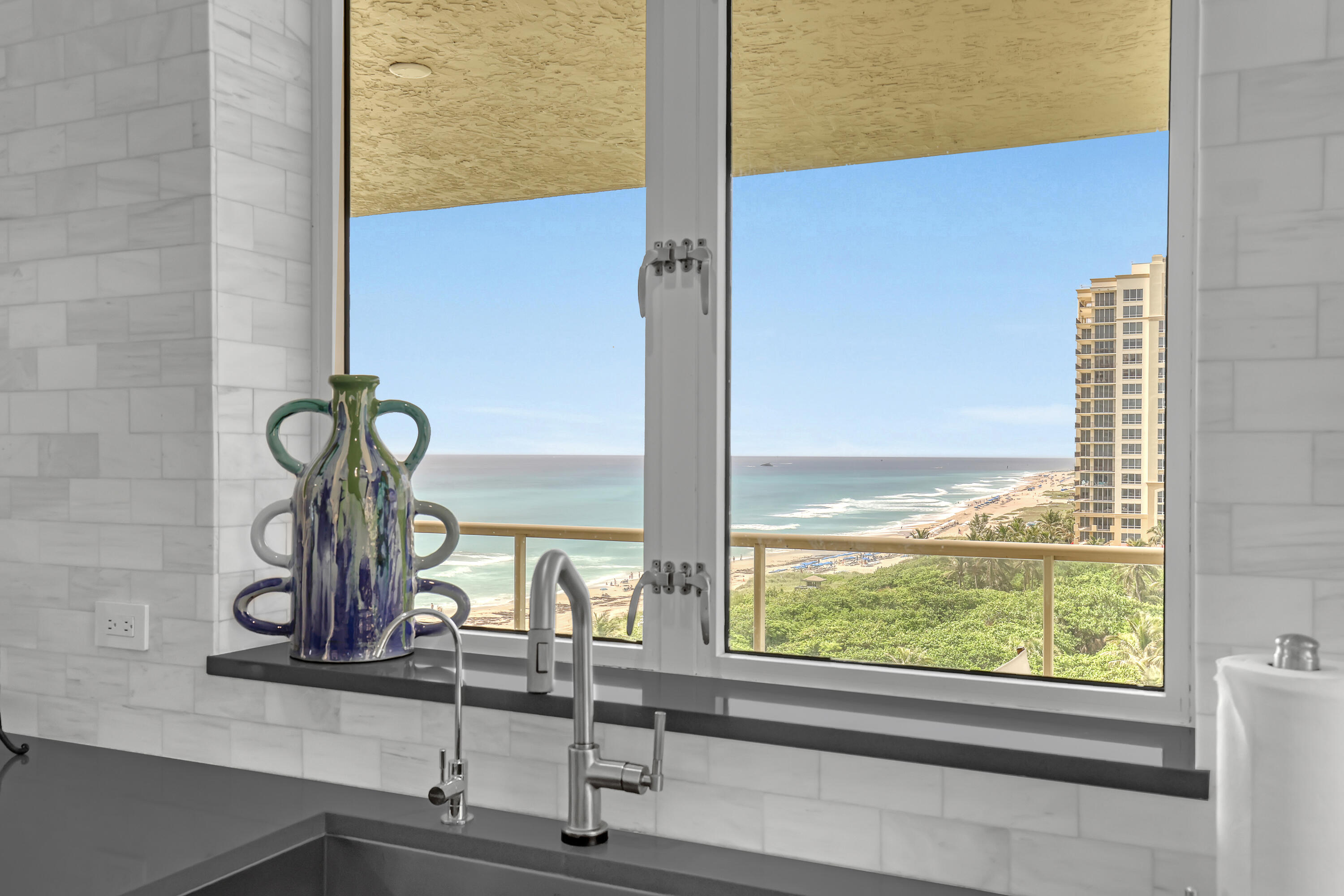 3920 N Ocean #9b, Singer Island FL 33404