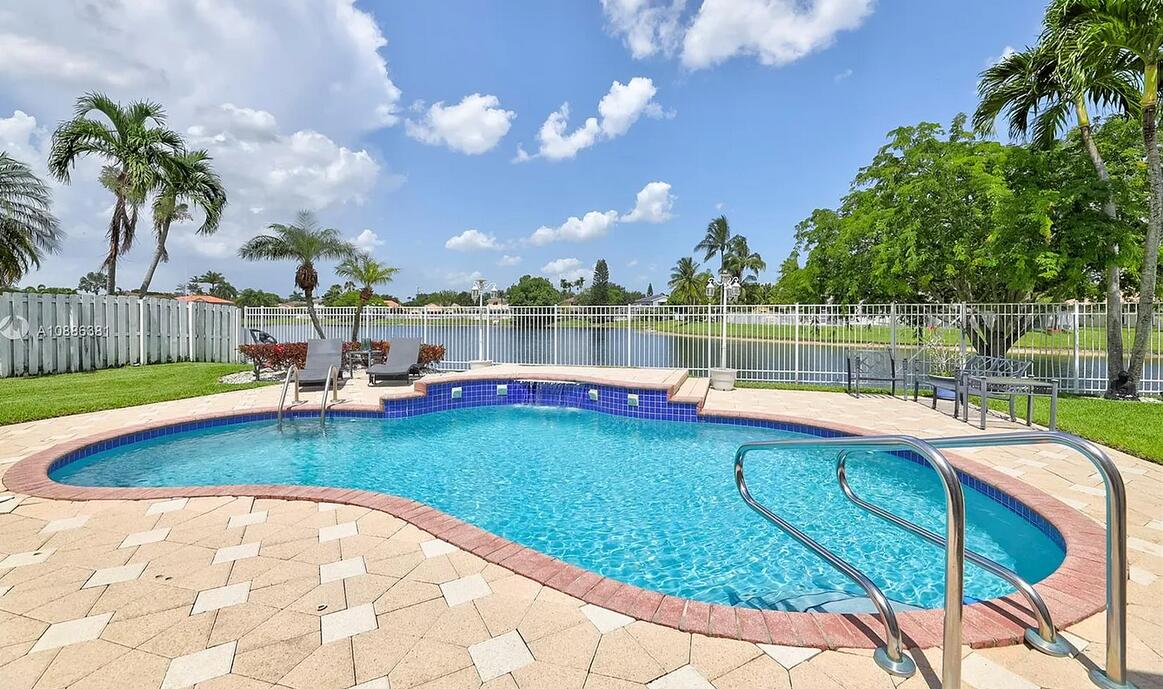 912 NW 132nd, Sunrise FL 33325
