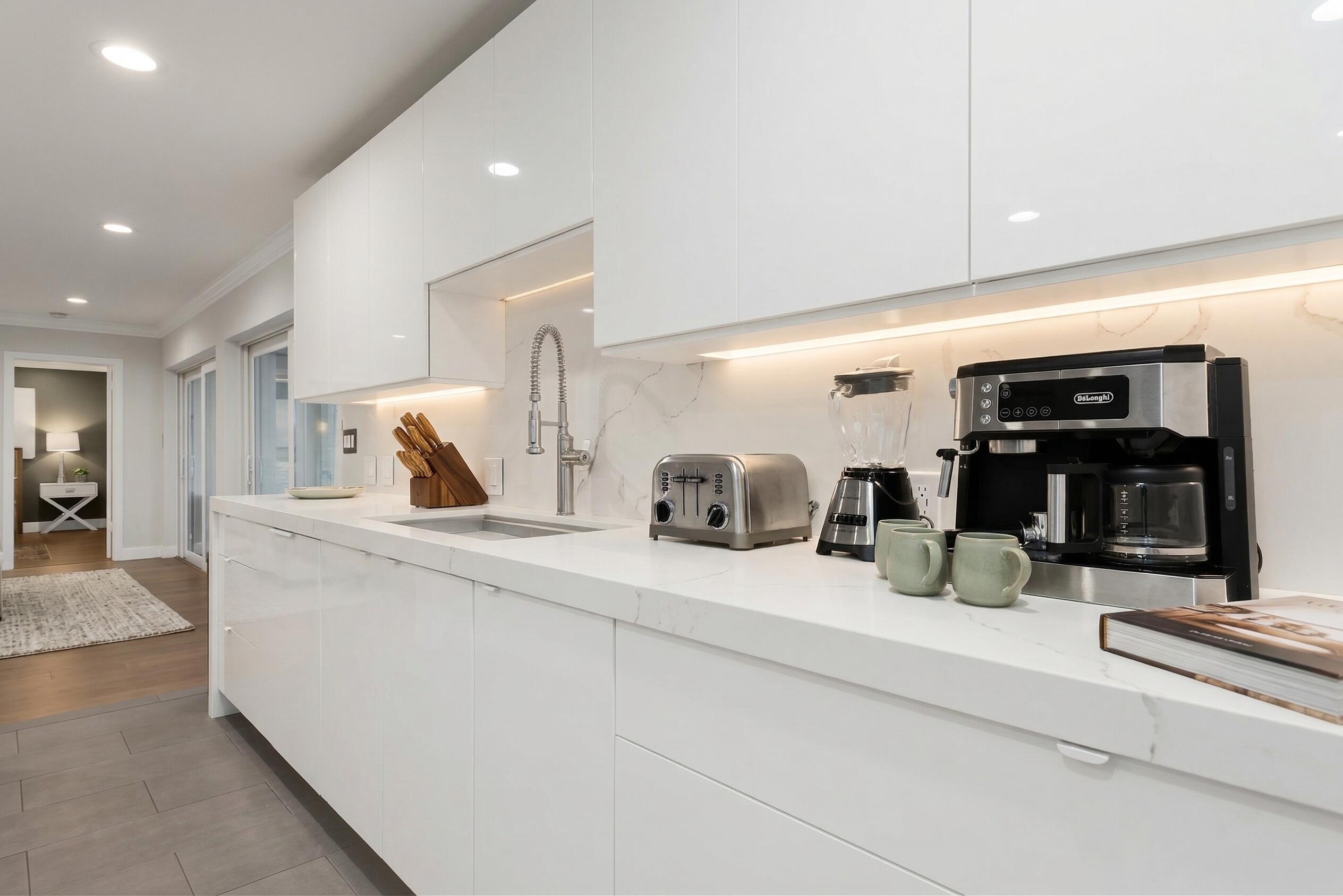 5841 Bayview, Fort Lauderdale FL 33308