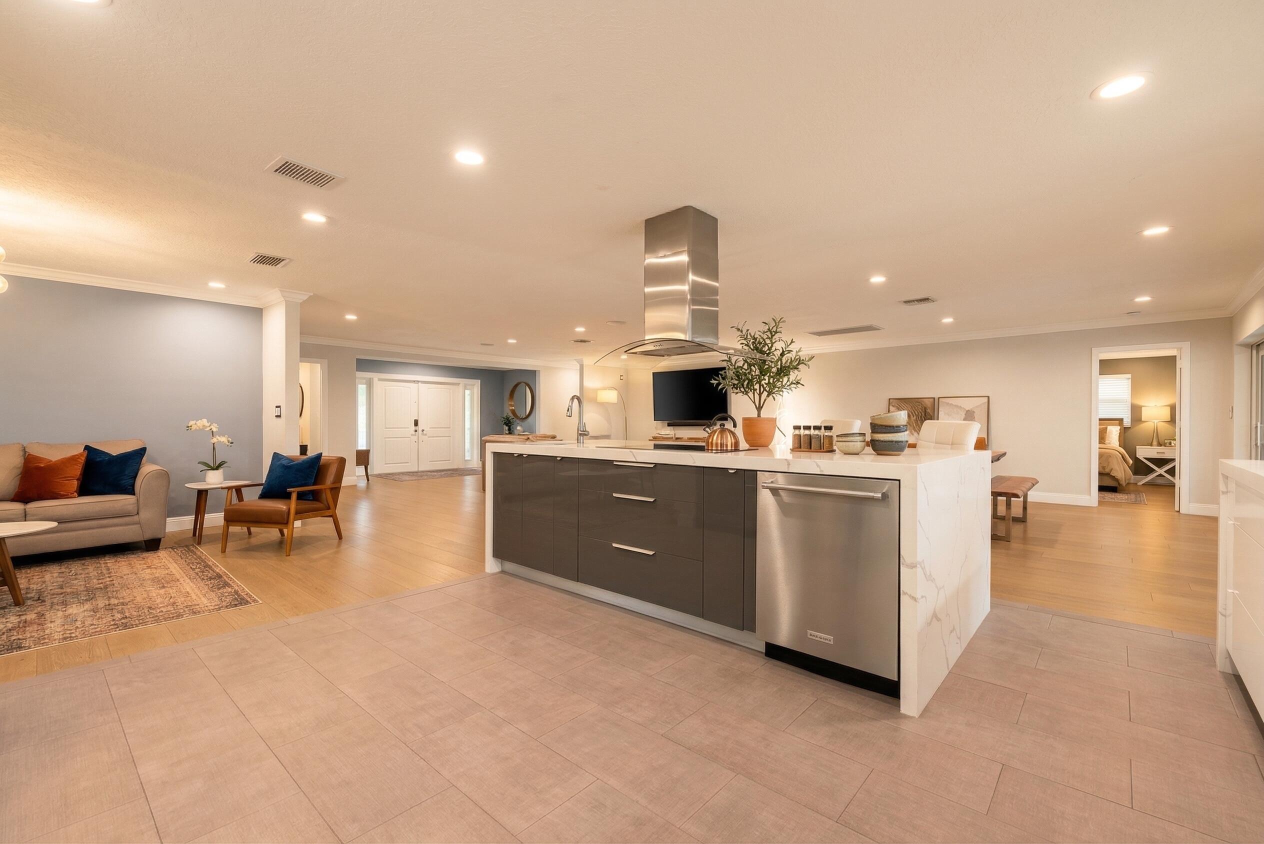 5841 Bayview, Fort Lauderdale FL 33308
