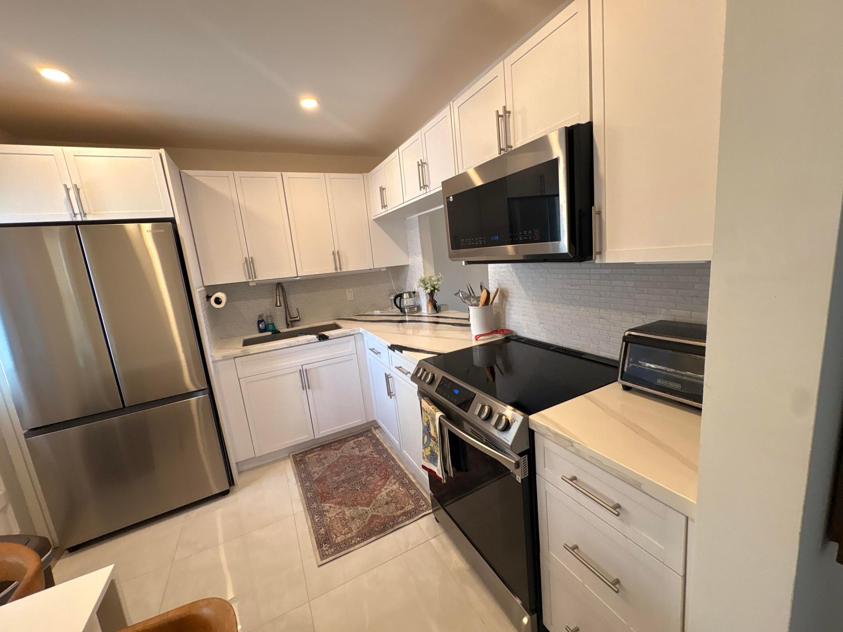 608 NE 2nd #432, Dania Beach FL 33004