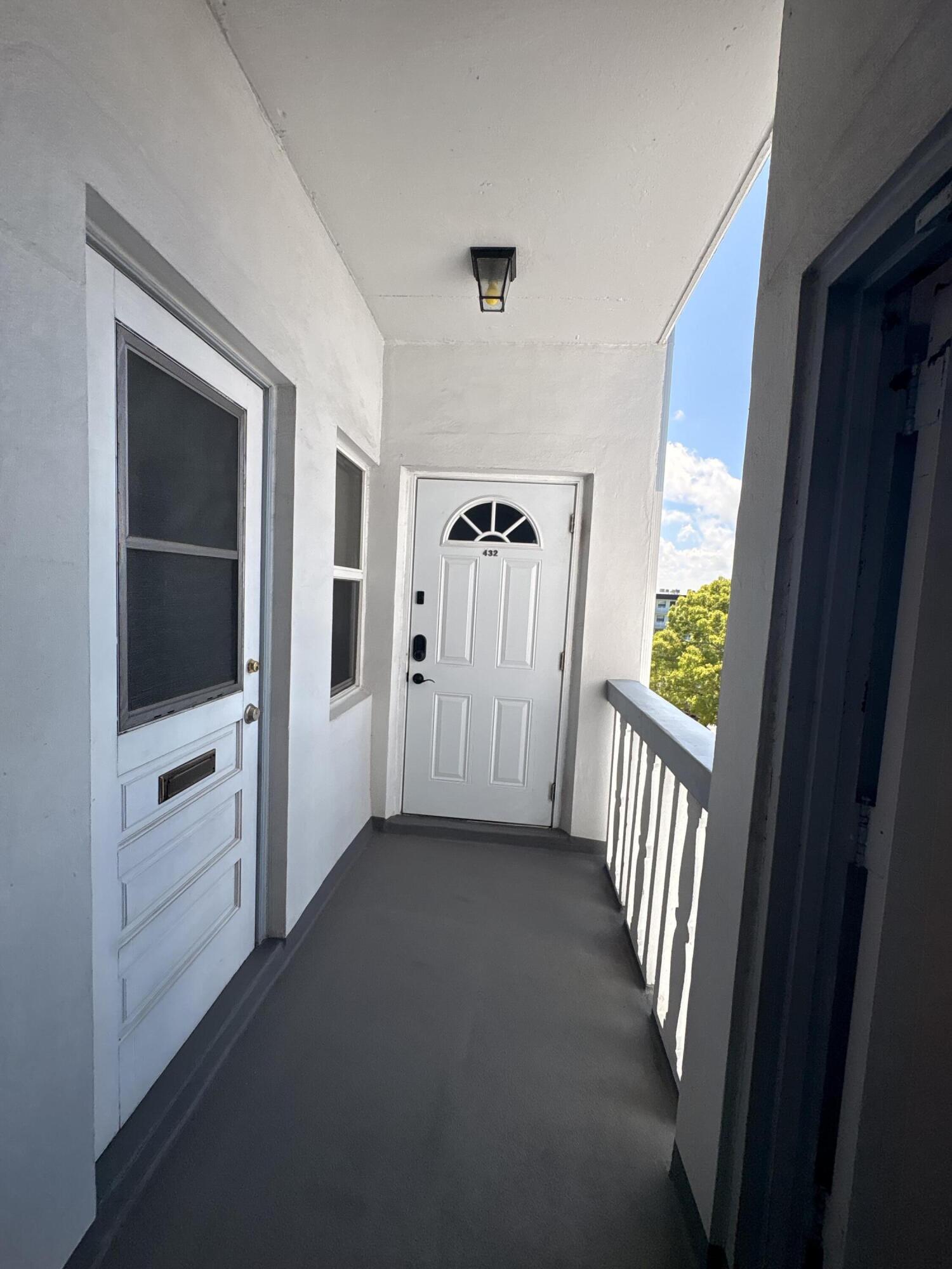 608 NE 2nd #432, Dania Beach FL 33004