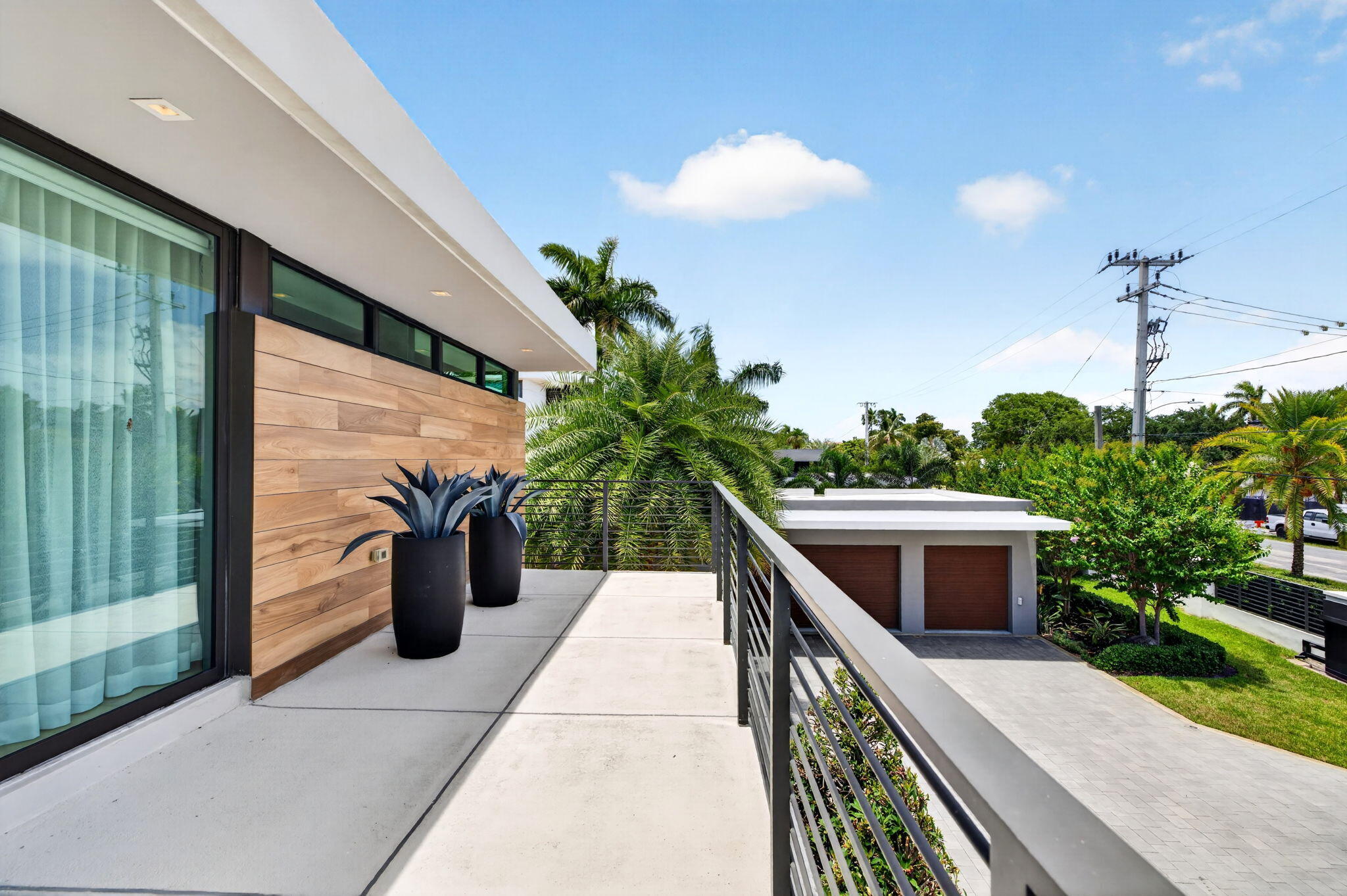 1529 Middle River, Fort Lauderdale FL 33304