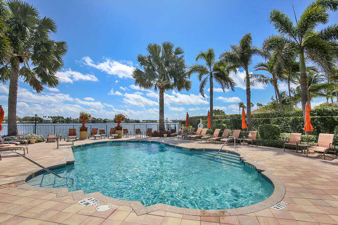 124 Las Brisas, Hypoluxo FL 33462