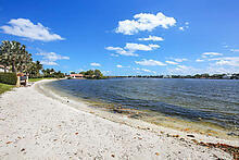 124 Las Brisas, Hypoluxo FL 33462