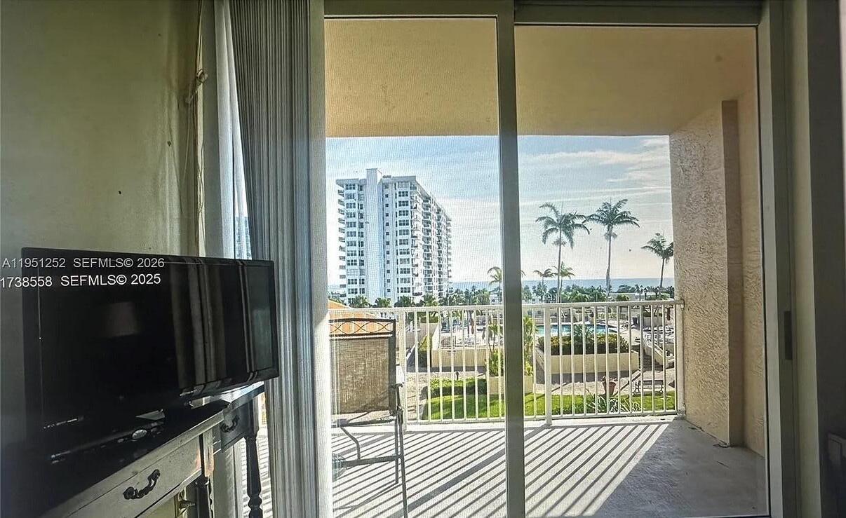 3020 NE 32nd #817, Fort Lauderdale FL 33308