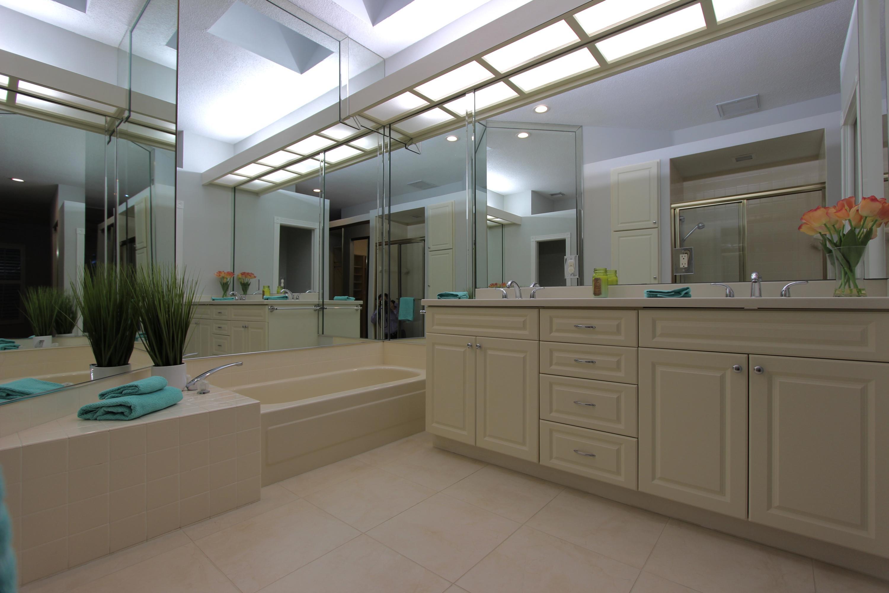 117 Hampton, Jupiter FL 33458