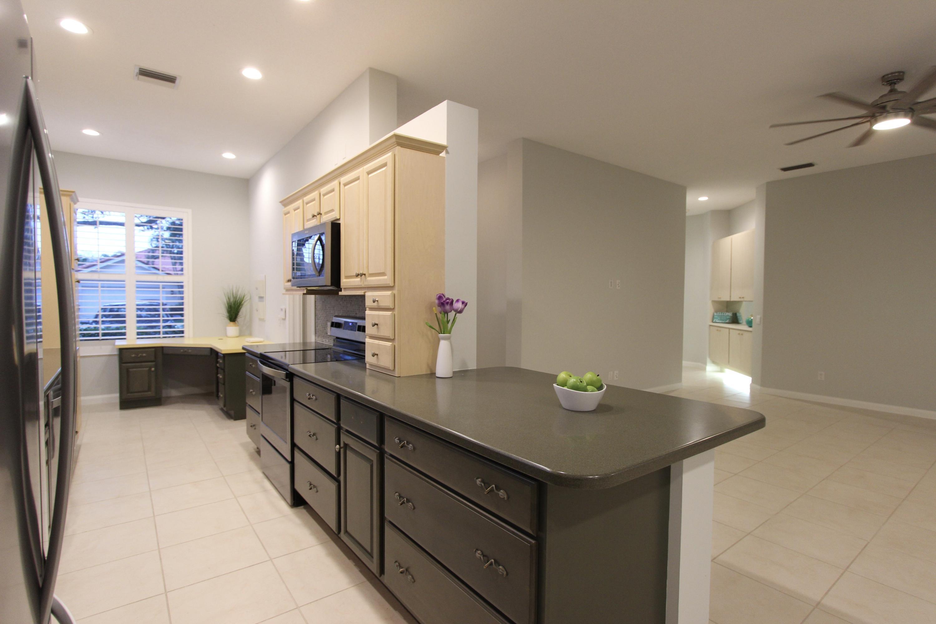 117 Hampton, Jupiter FL 33458