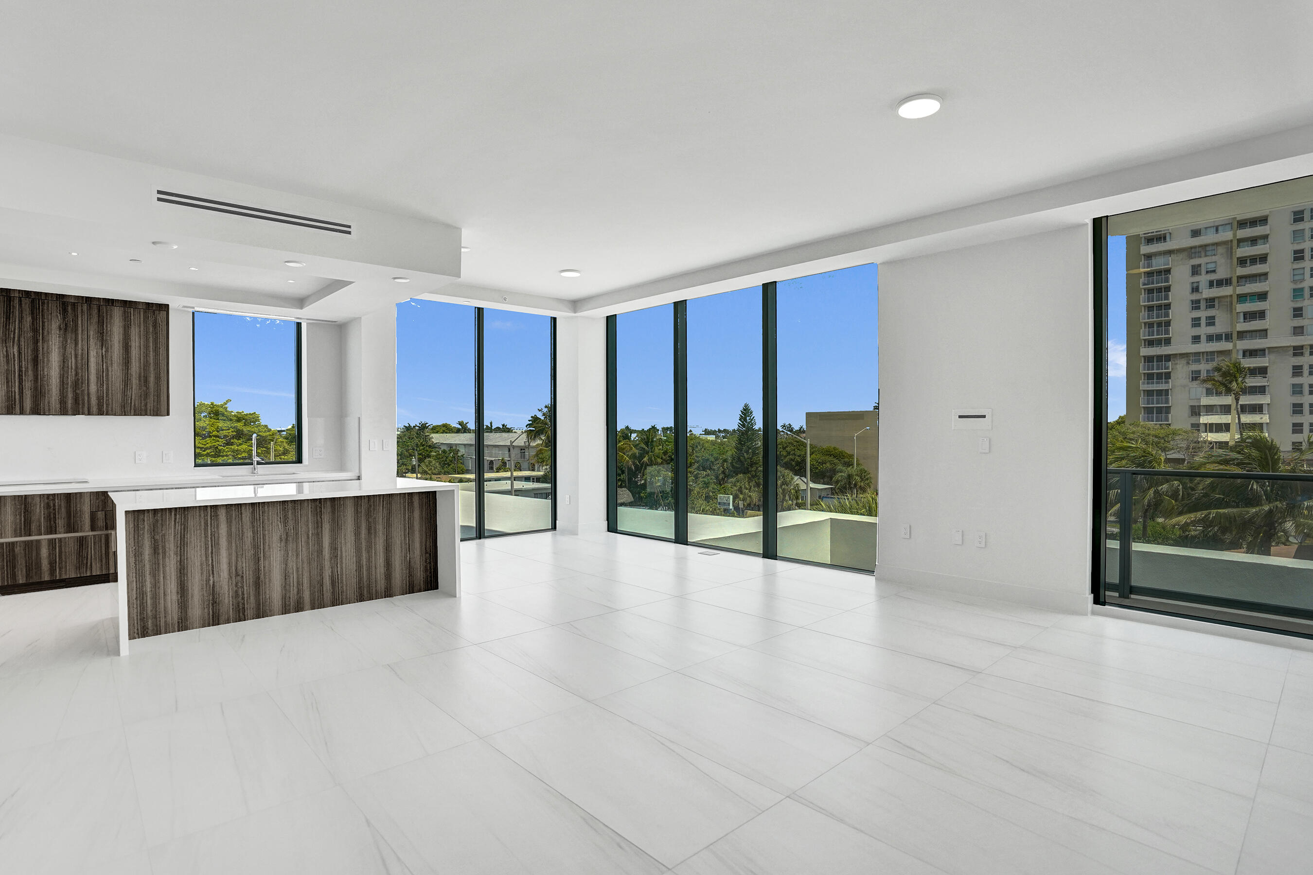 305 Briny #306, Pompano Beach FL 33062