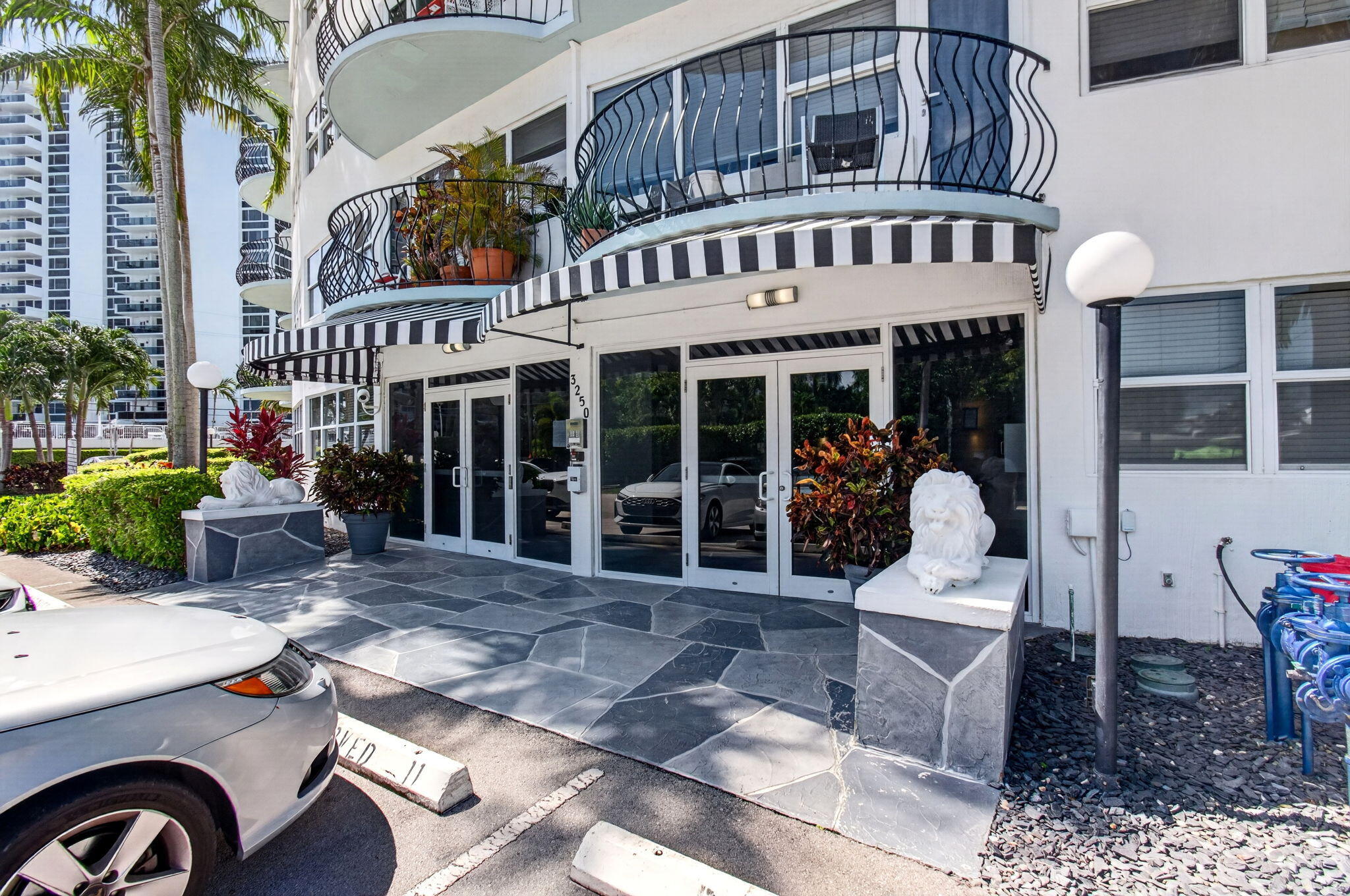 3250 NE 28th #Unit 302, Fort Lauderdale FL 33308