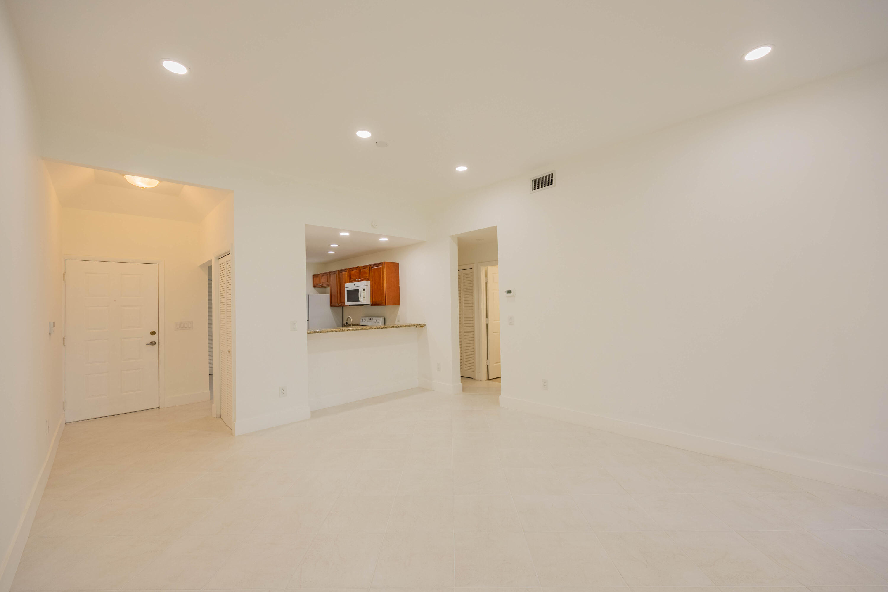 7520 La Paz #104, Boca Raton FL 33433