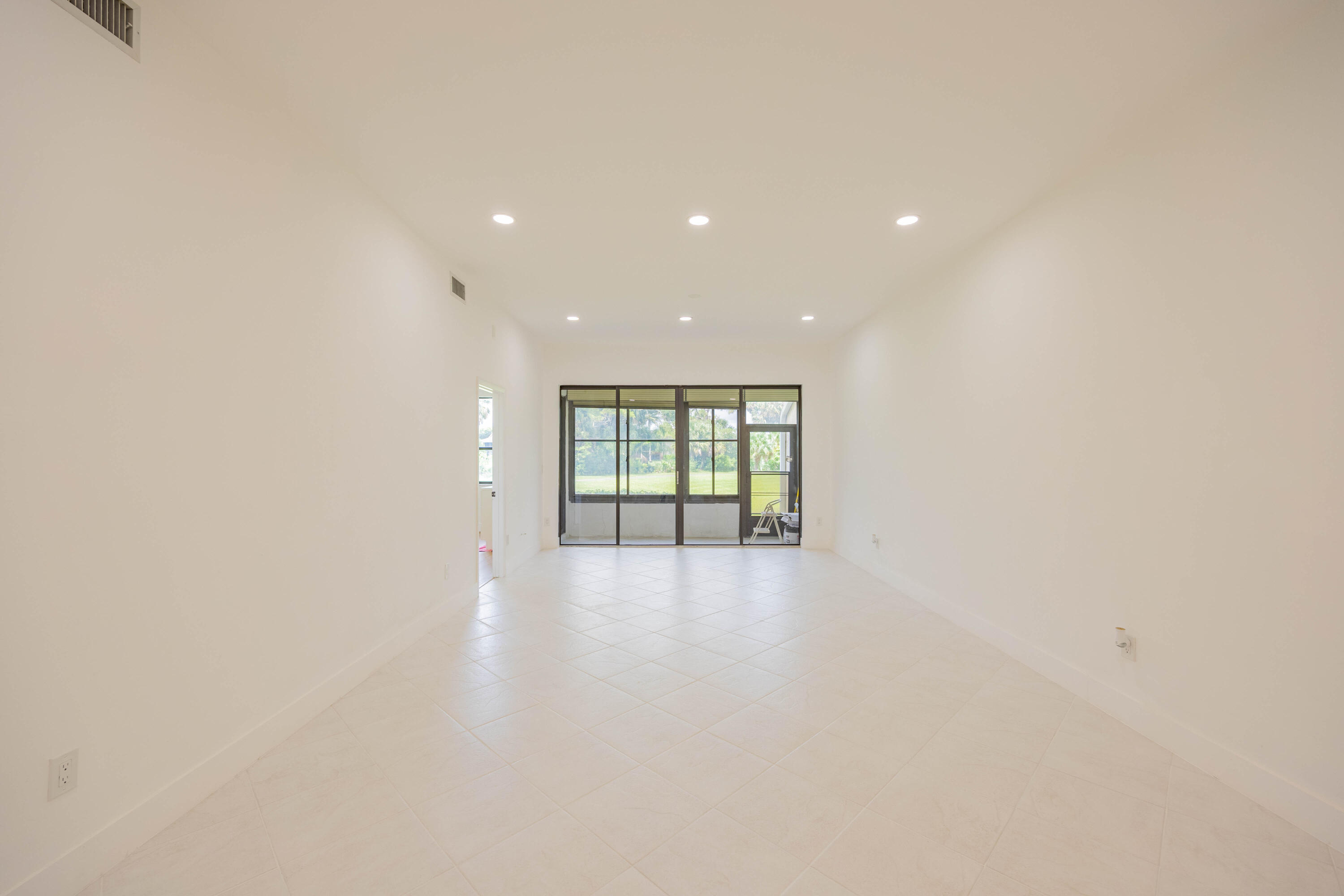 7520 La Paz #104, Boca Raton FL 33433