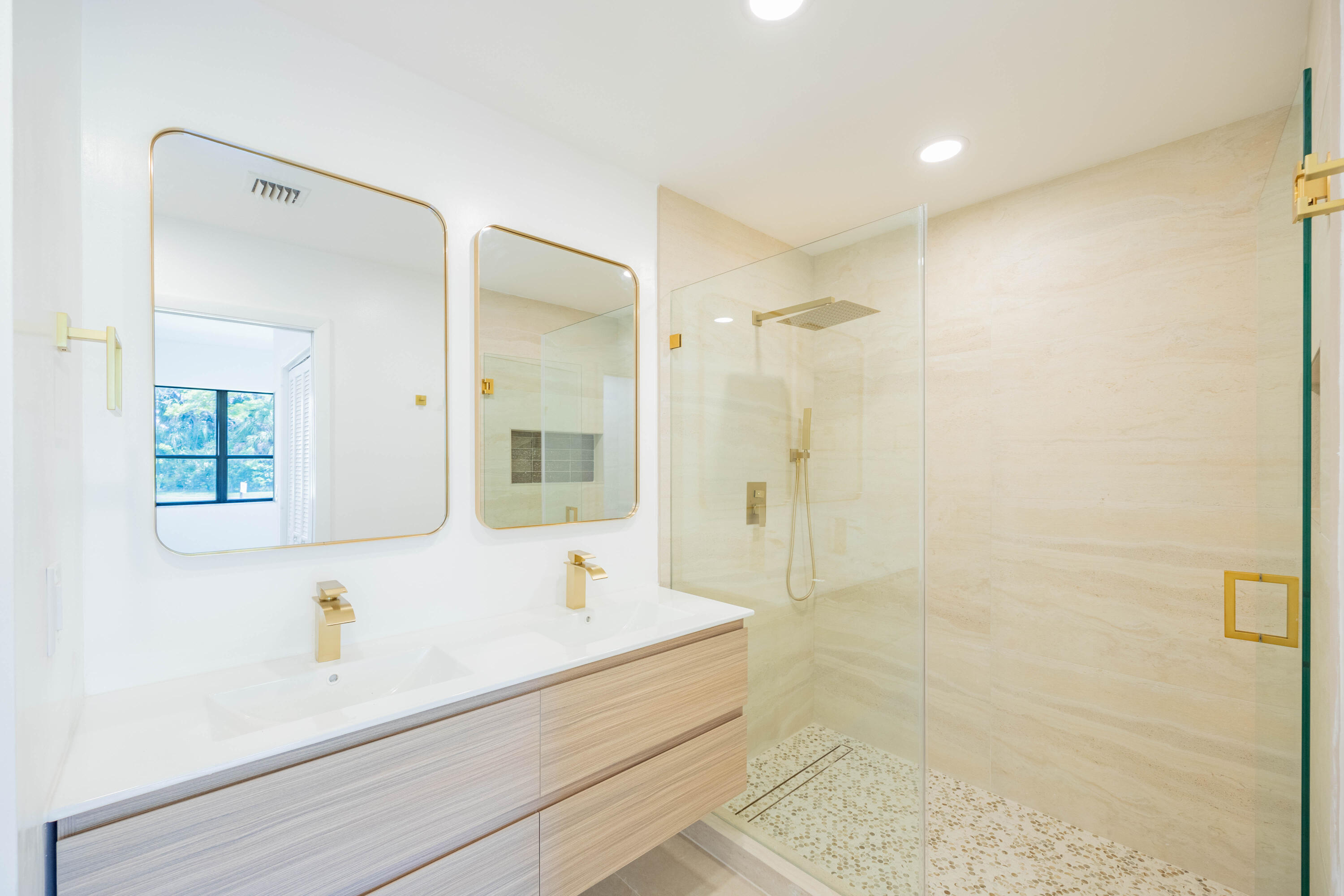 7520 La Paz #104, Boca Raton FL 33433