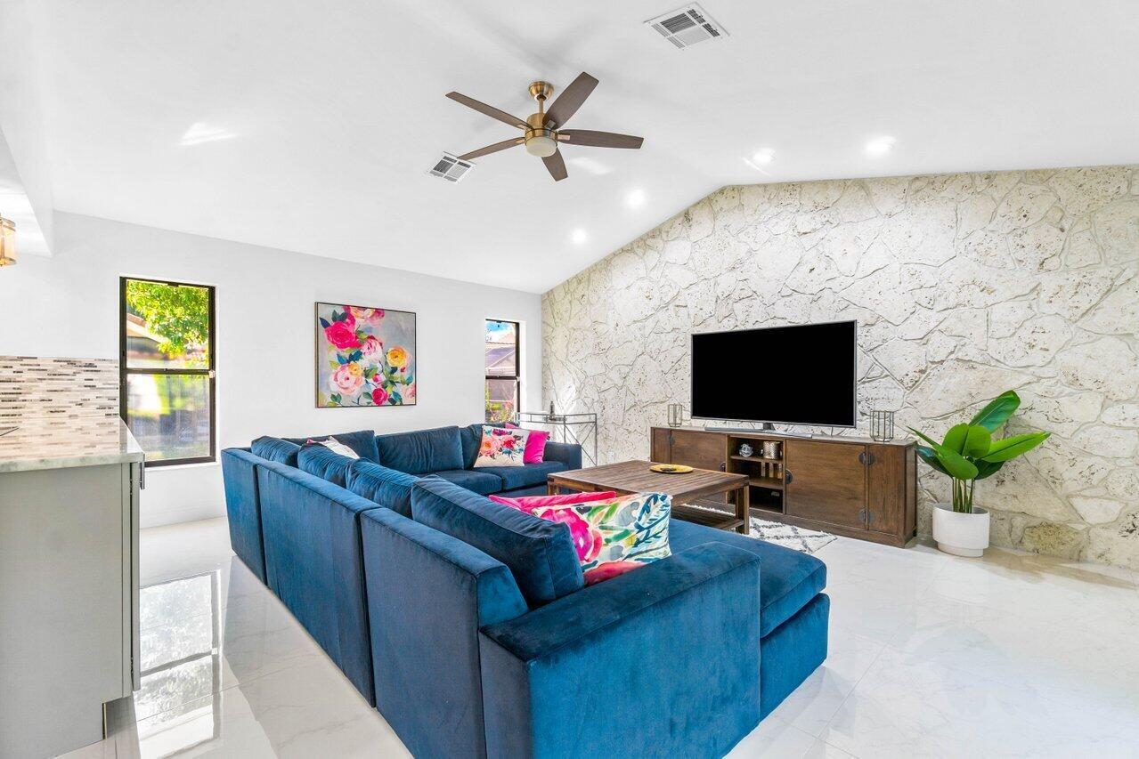 2683 NW 45th, Boca Raton FL 33434
