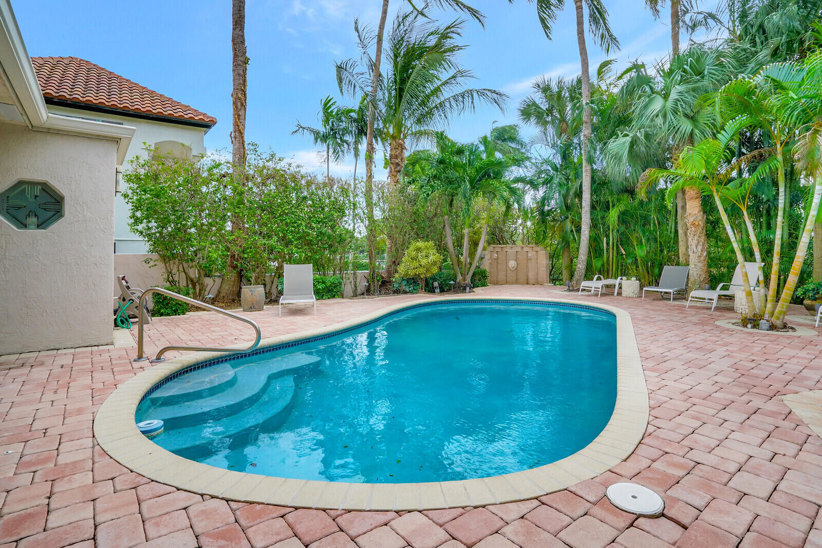 290 E Fern, Boca Raton FL 33432