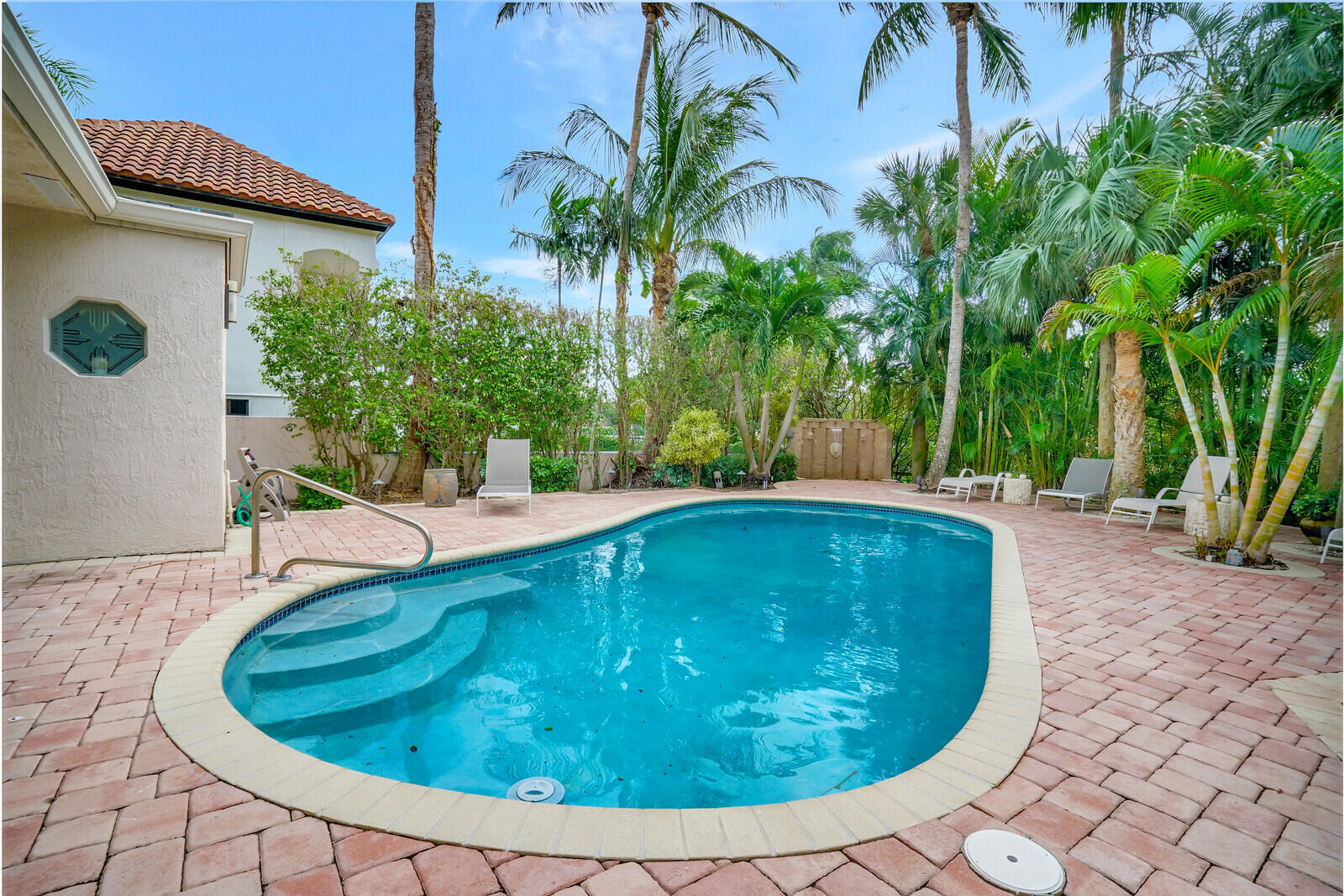 290 E Fern, Boca Raton FL 33432