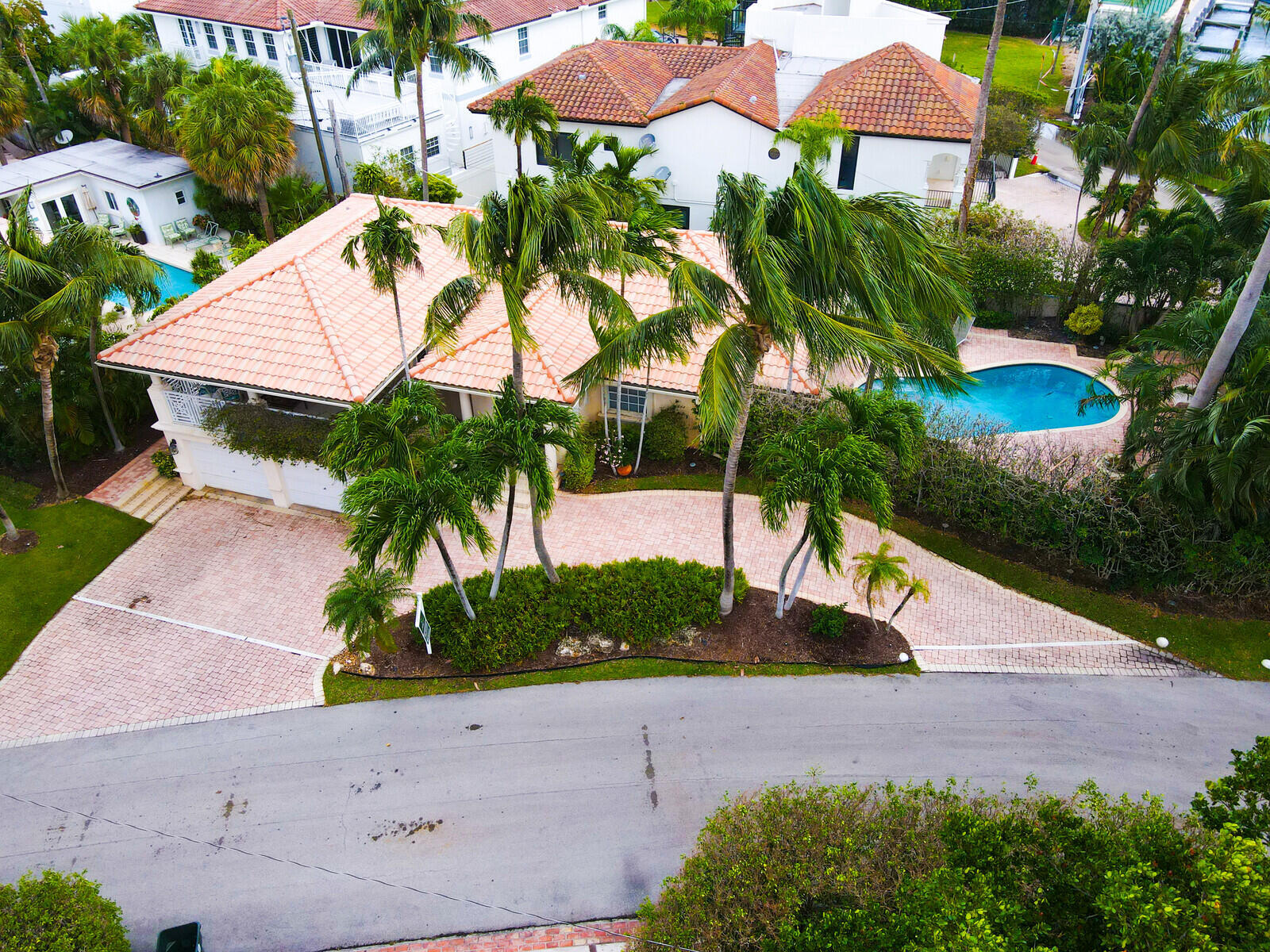 290 E Fern, Boca Raton FL 33432