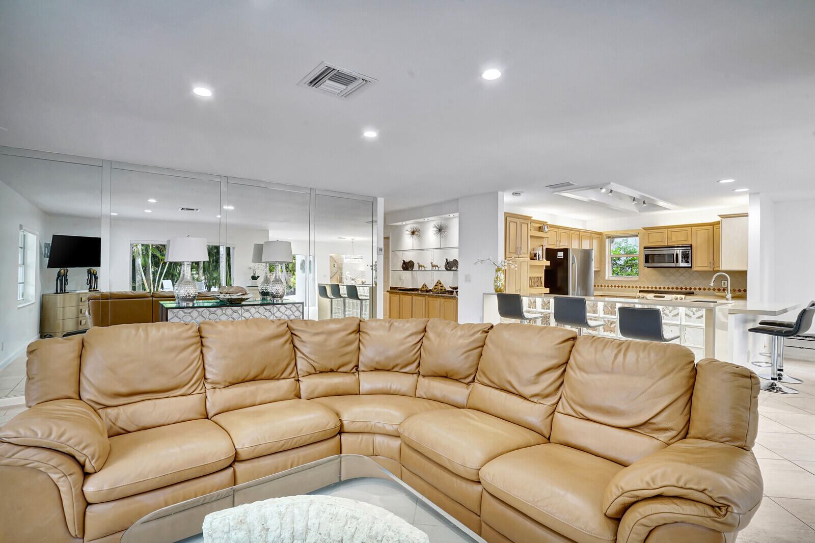 290 E Fern, Boca Raton FL 33432
