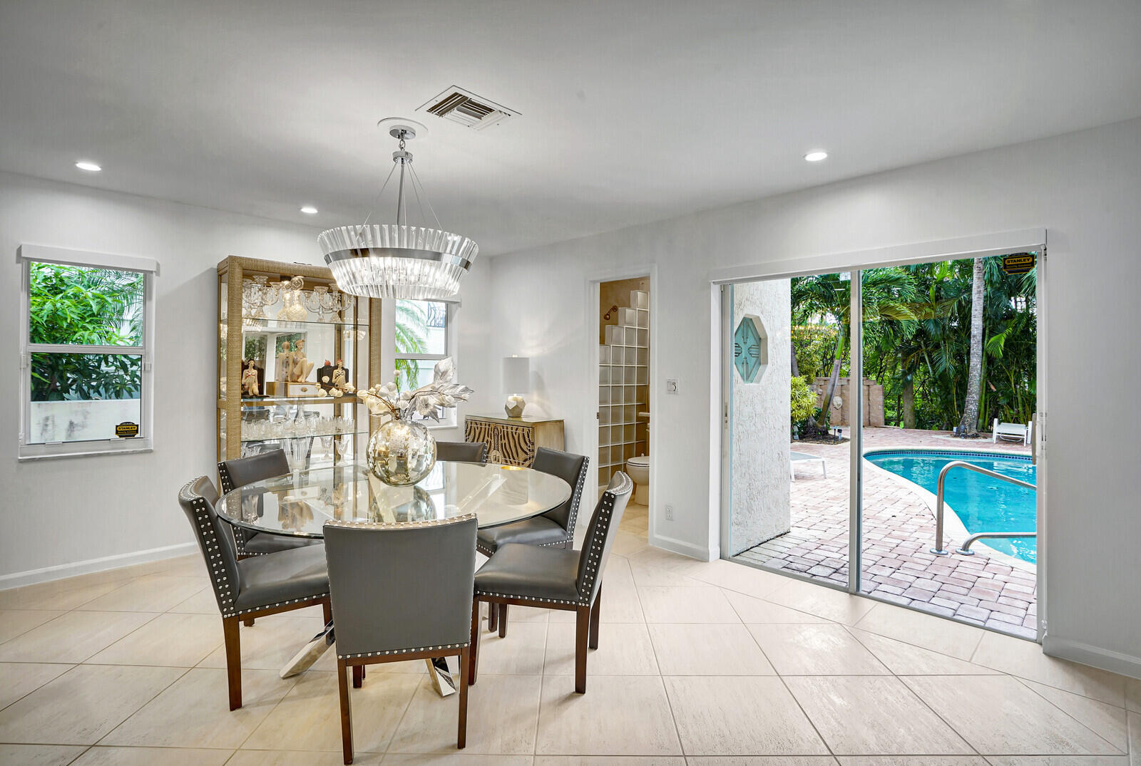 290 E Fern, Boca Raton FL 33432