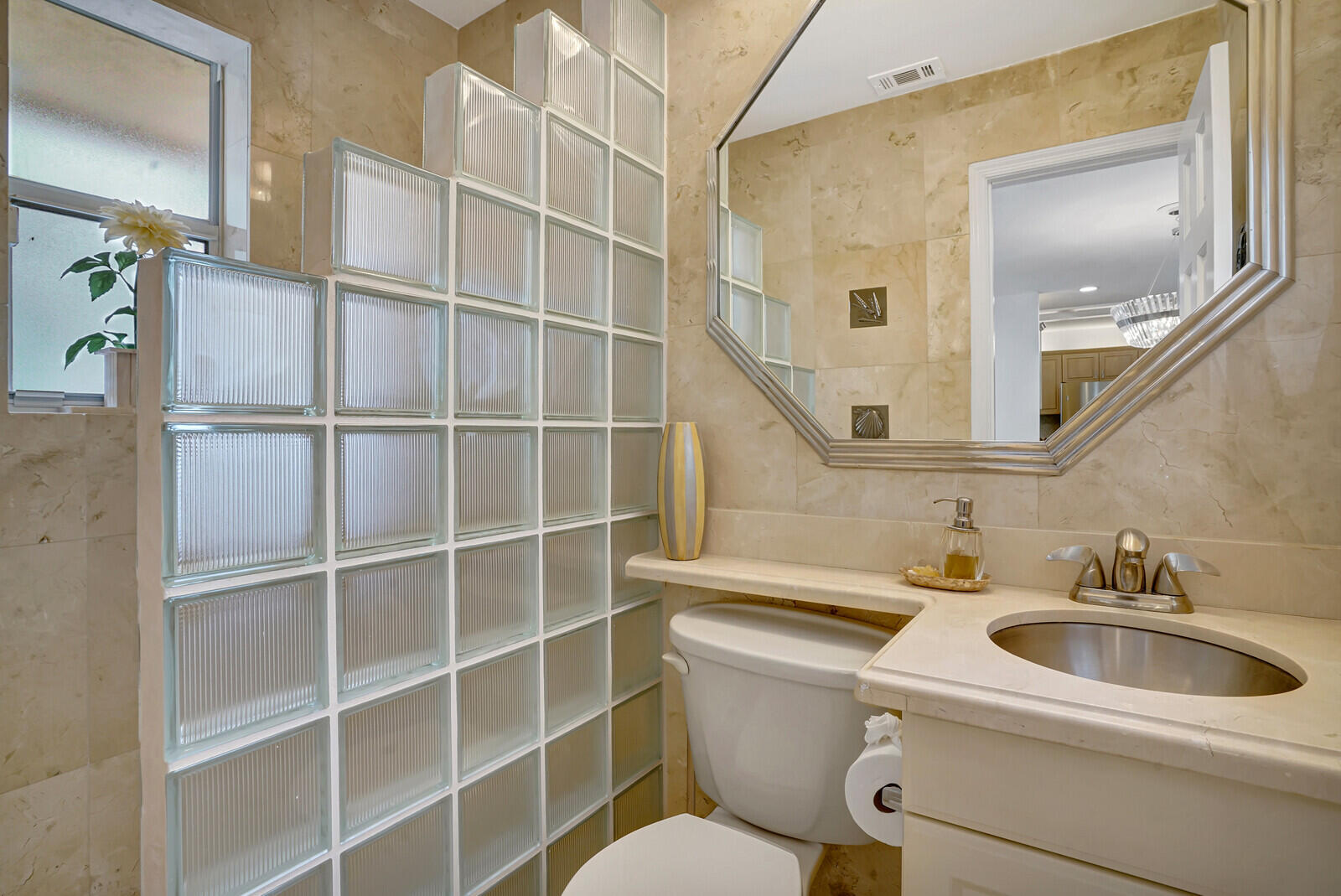 290 E Fern, Boca Raton FL 33432