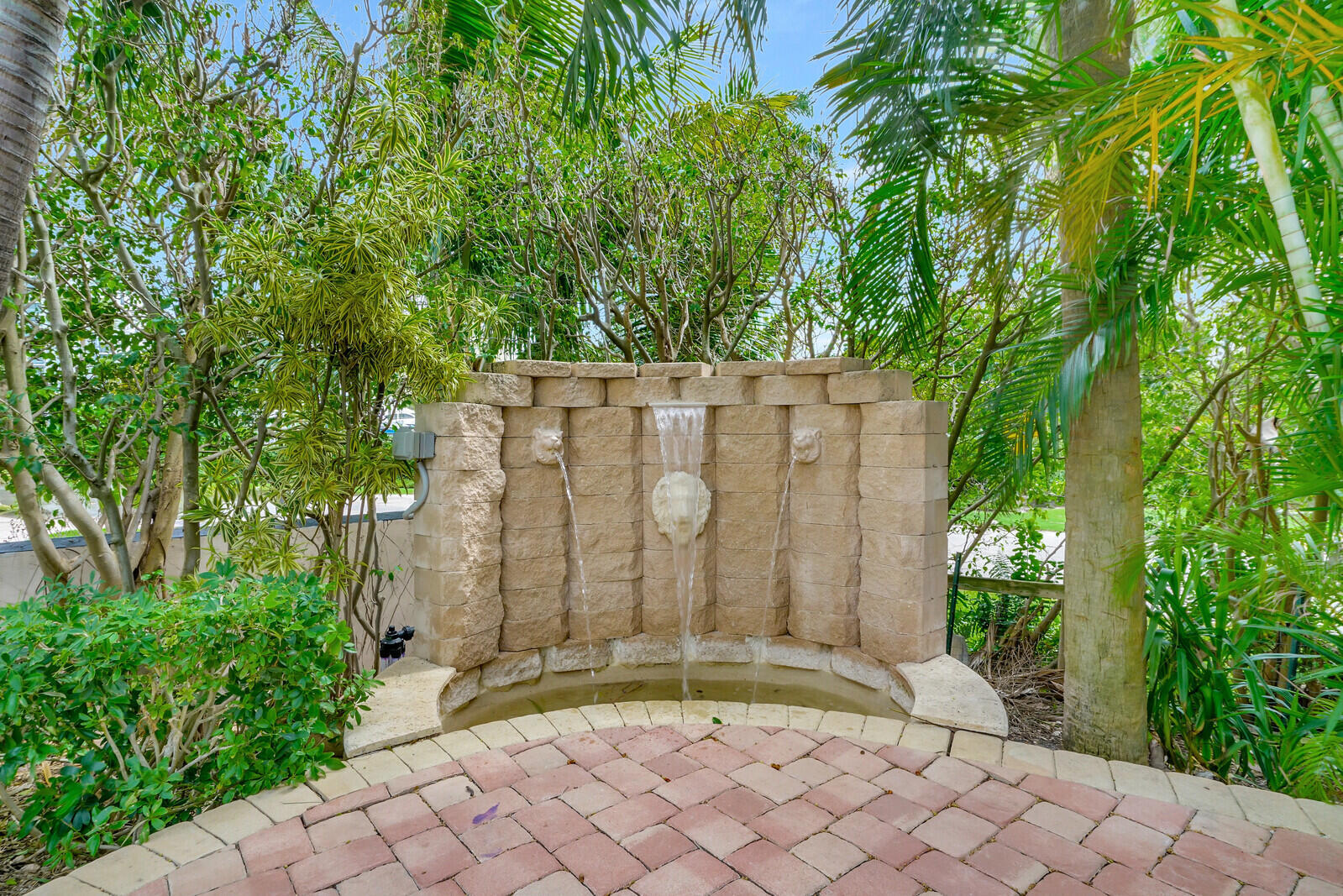 290 E Fern, Boca Raton FL 33432