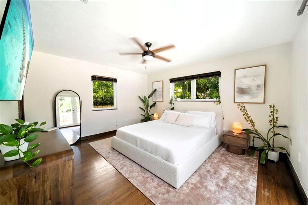 551 NE 53rd, Miami FL 33137