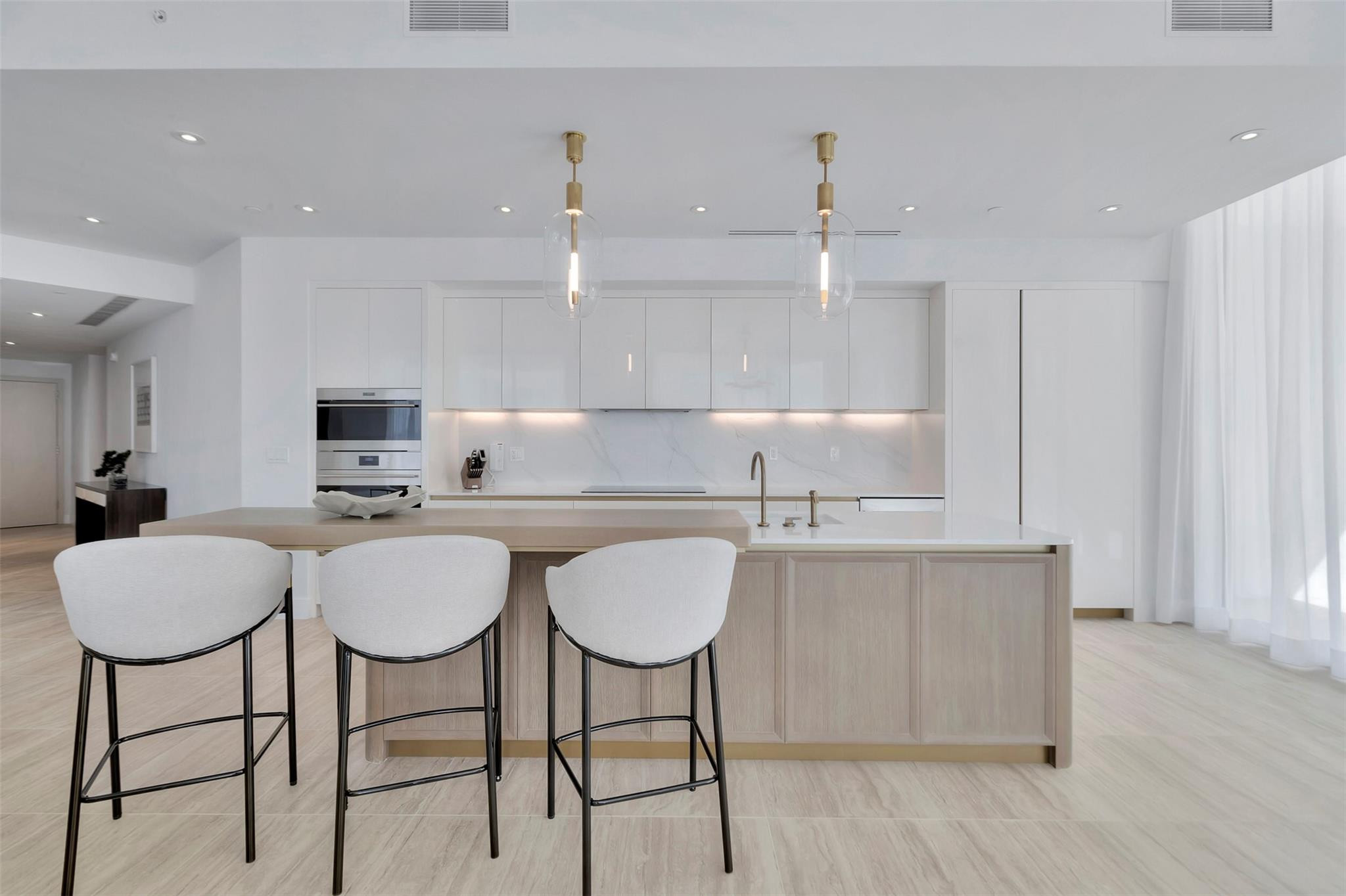 525 N Fort Lauderdale Beach #1903, Fort Lauderdale FL 33304