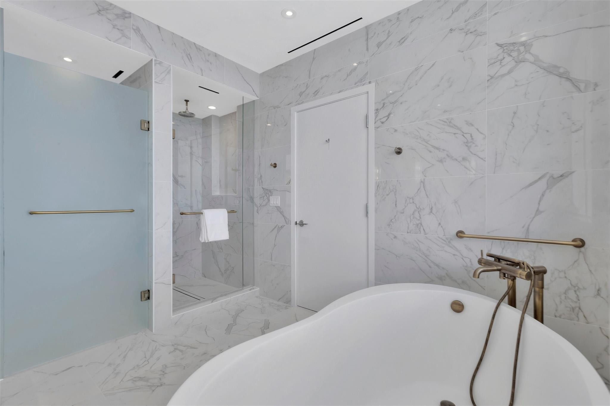 525 N Fort Lauderdale Beach #1903, Fort Lauderdale FL 33304