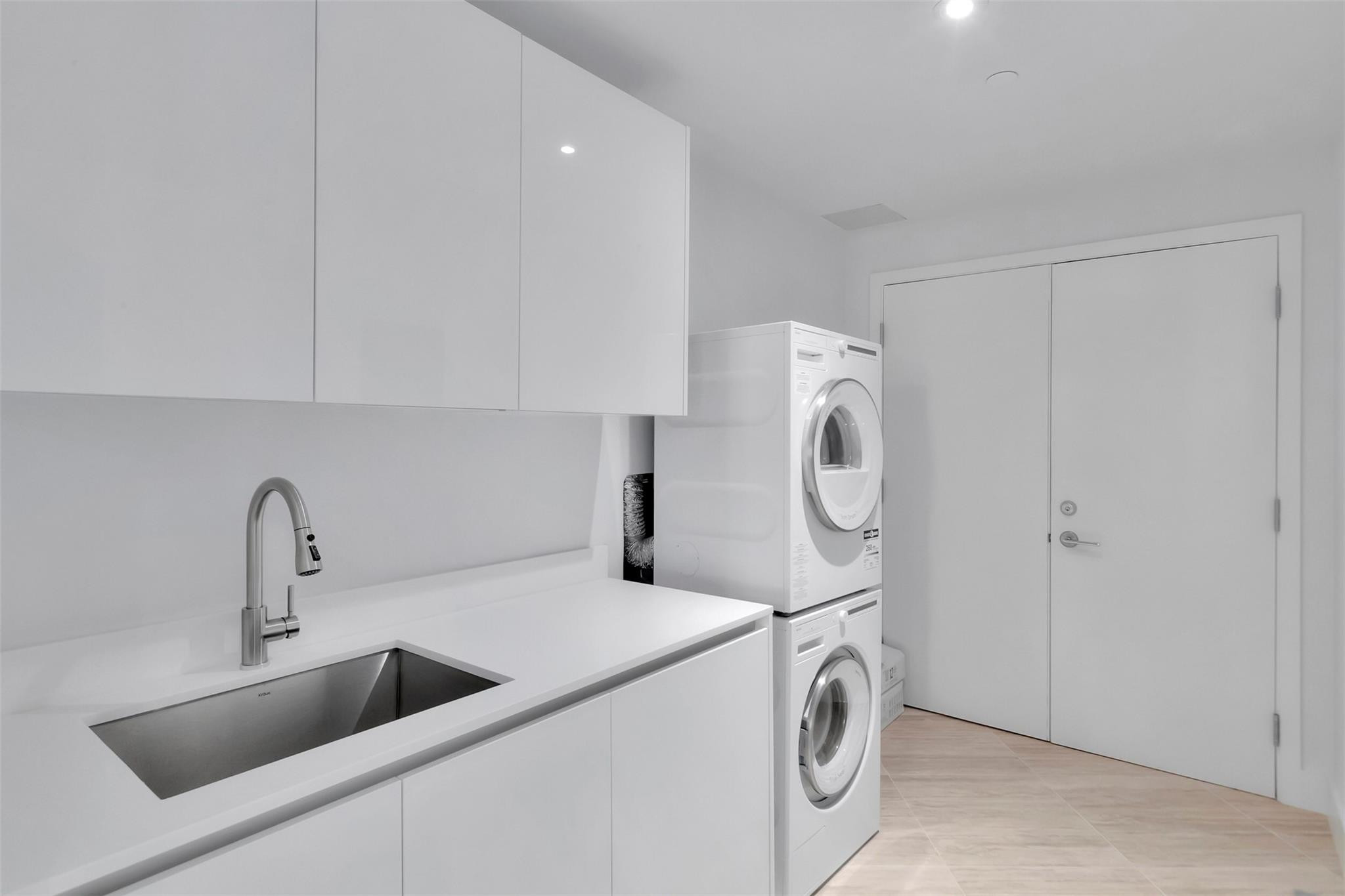 525 N Fort Lauderdale Beach #1903, Fort Lauderdale FL 33304