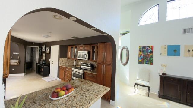 706 Via Genova, Deerfield Beach FL 33442