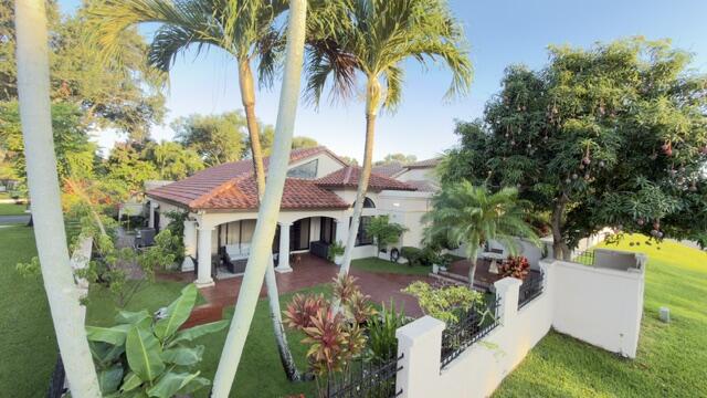 706 Via Genova, Deerfield Beach FL 33442