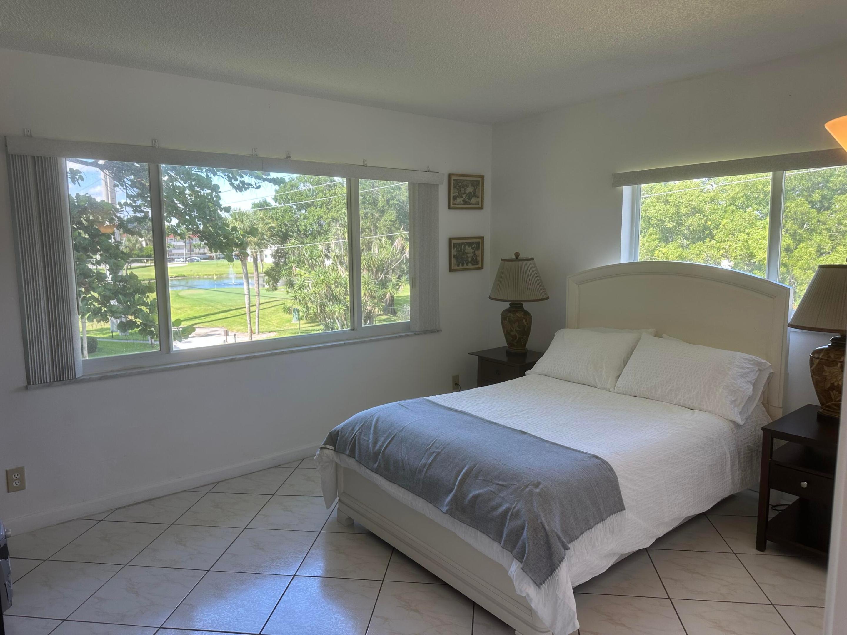 8960 S Hollybrook #301, Pembroke Pines FL 33025