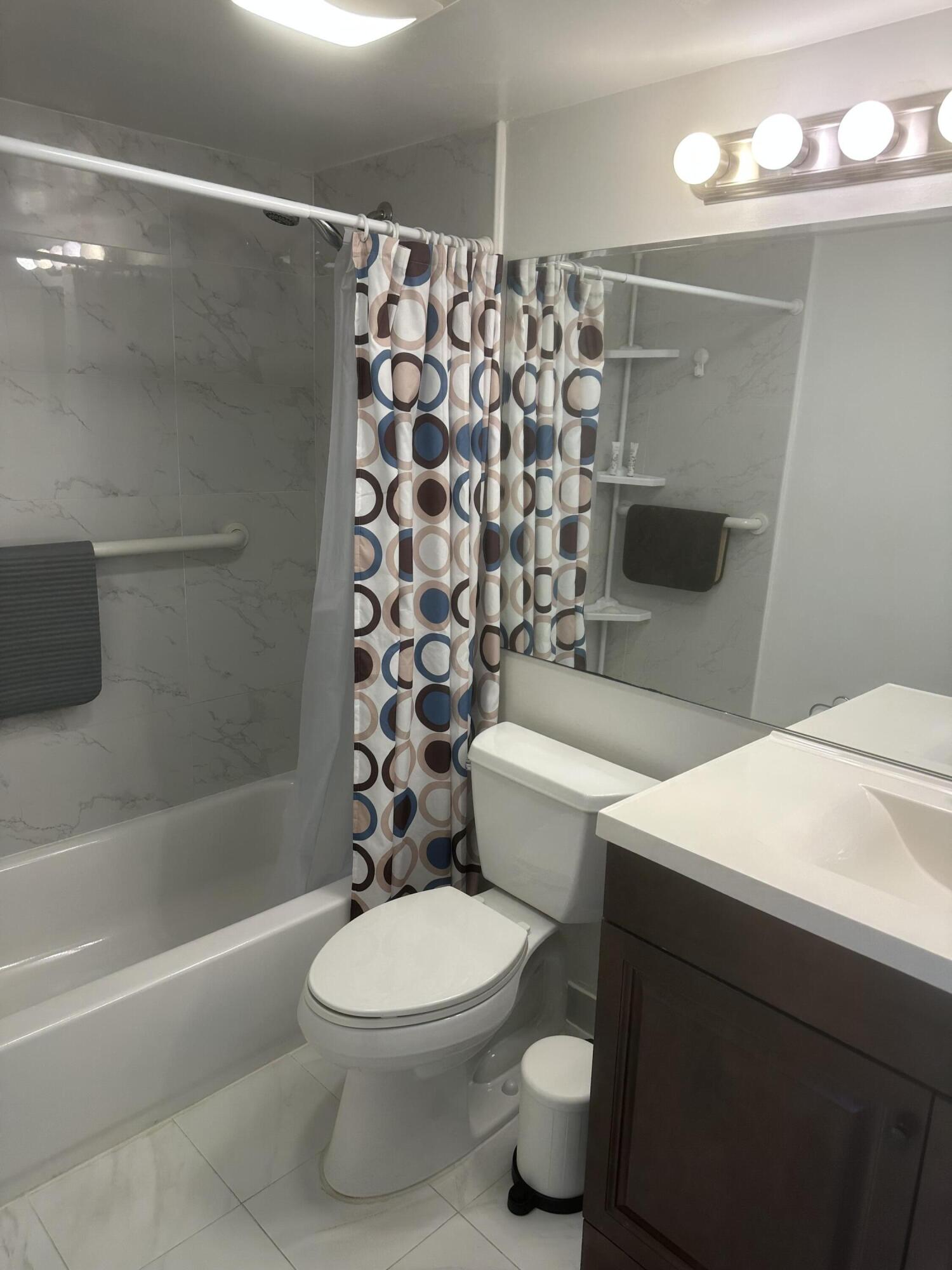 8960 S Hollybrook #301, Pembroke Pines FL 33025