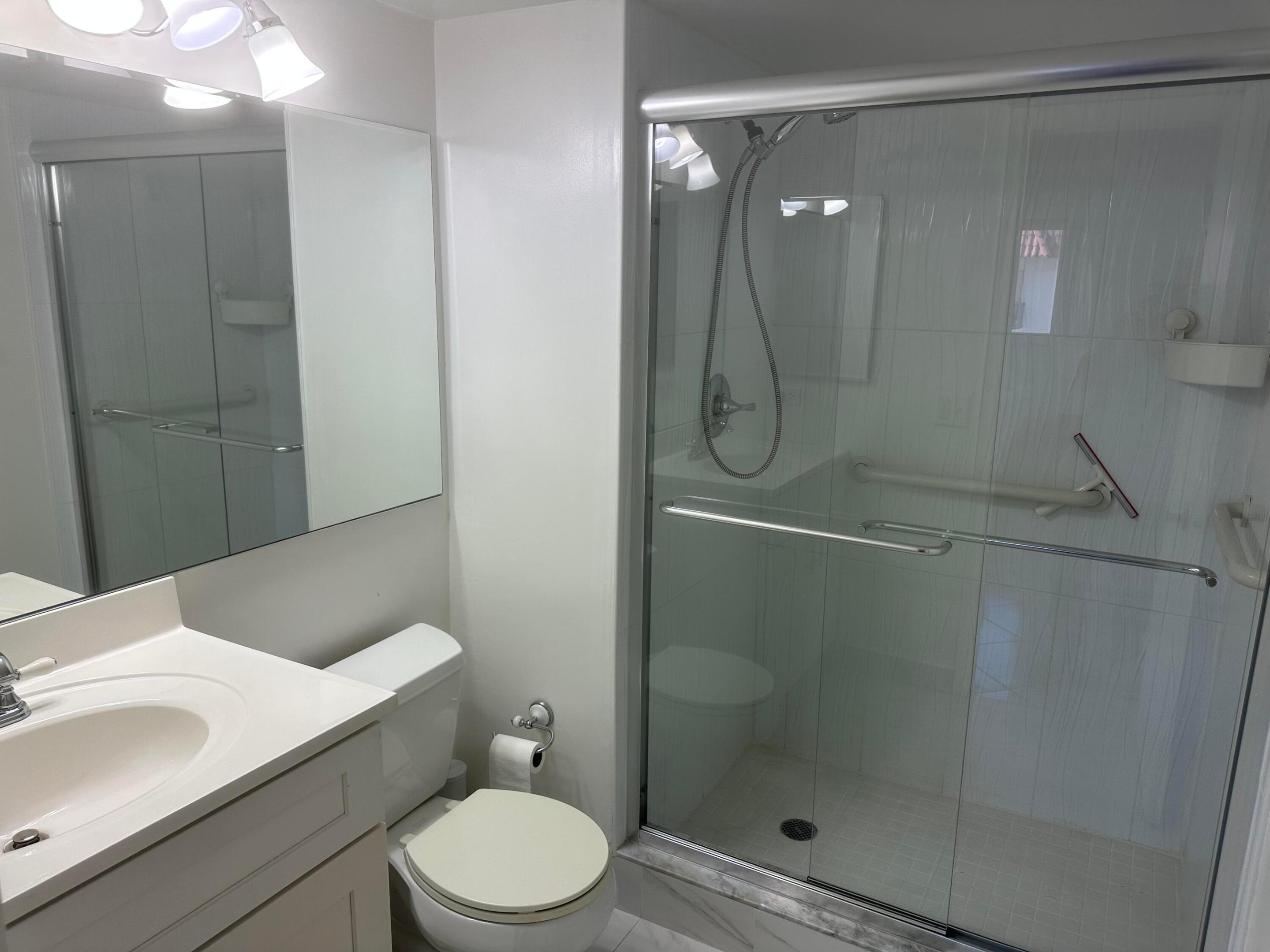 8960 S Hollybrook #301, Pembroke Pines FL 33025