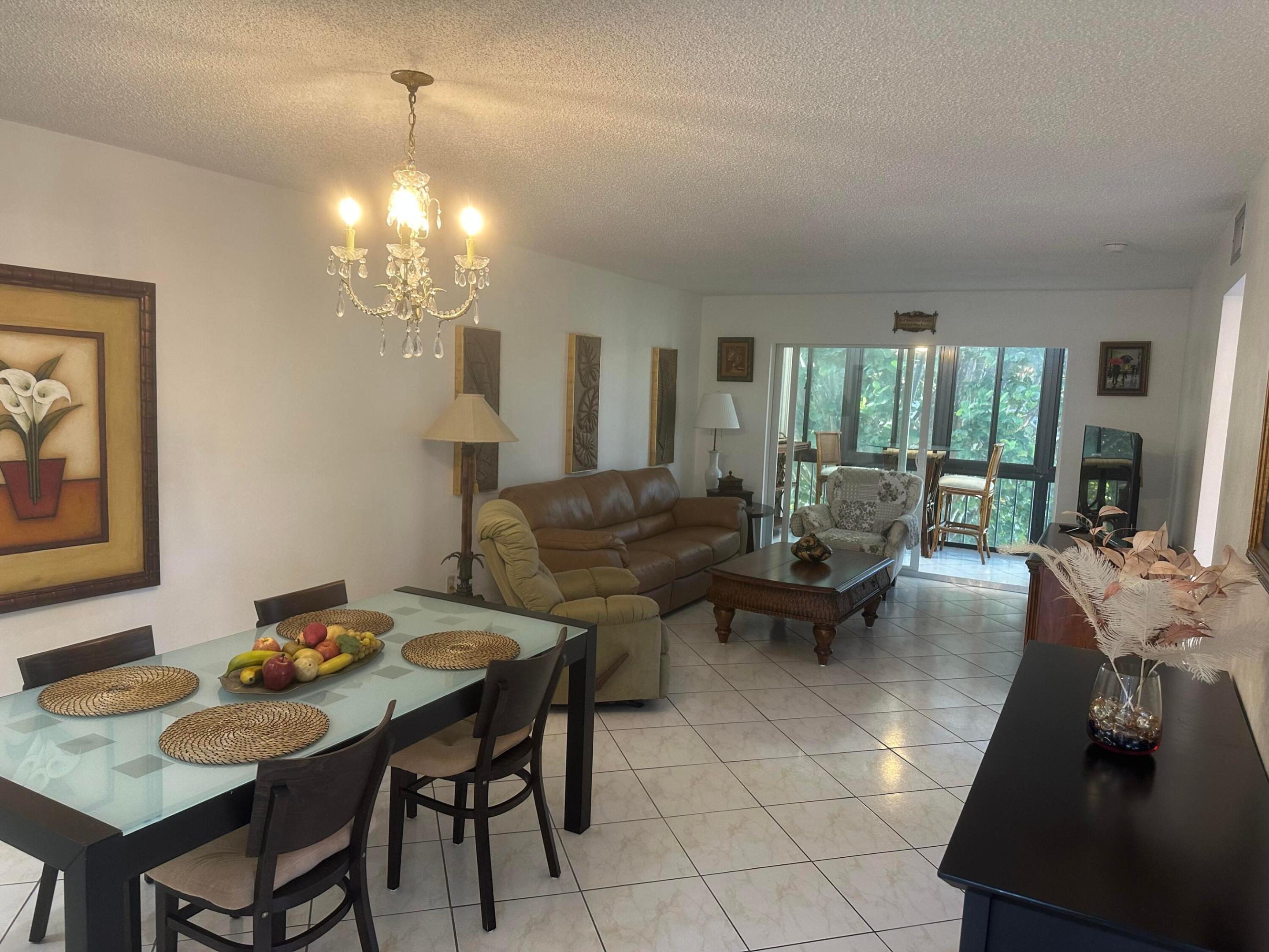 8960 S Hollybrook #301, Pembroke Pines FL 33025