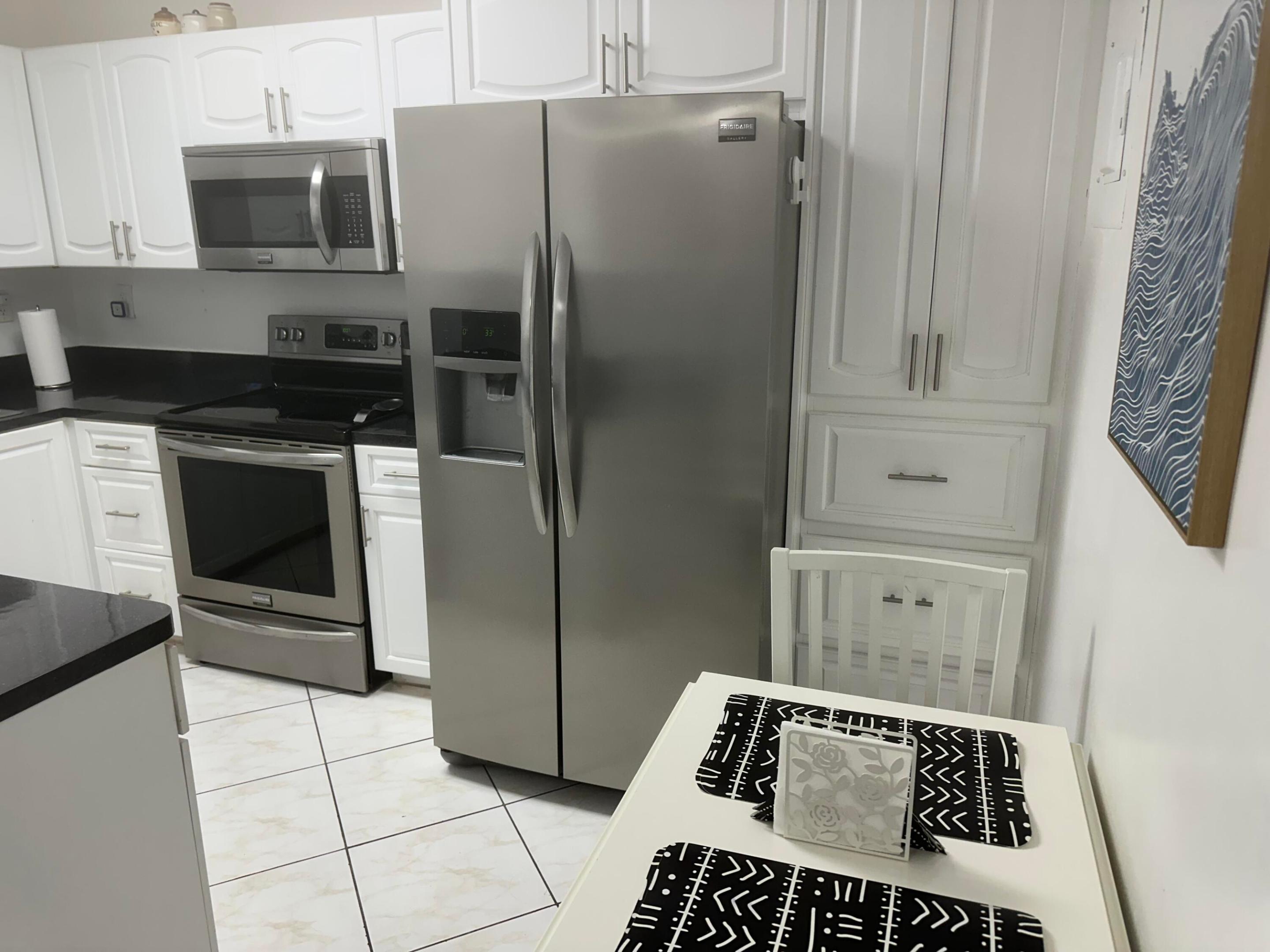 8960 S Hollybrook #301, Pembroke Pines FL 33025