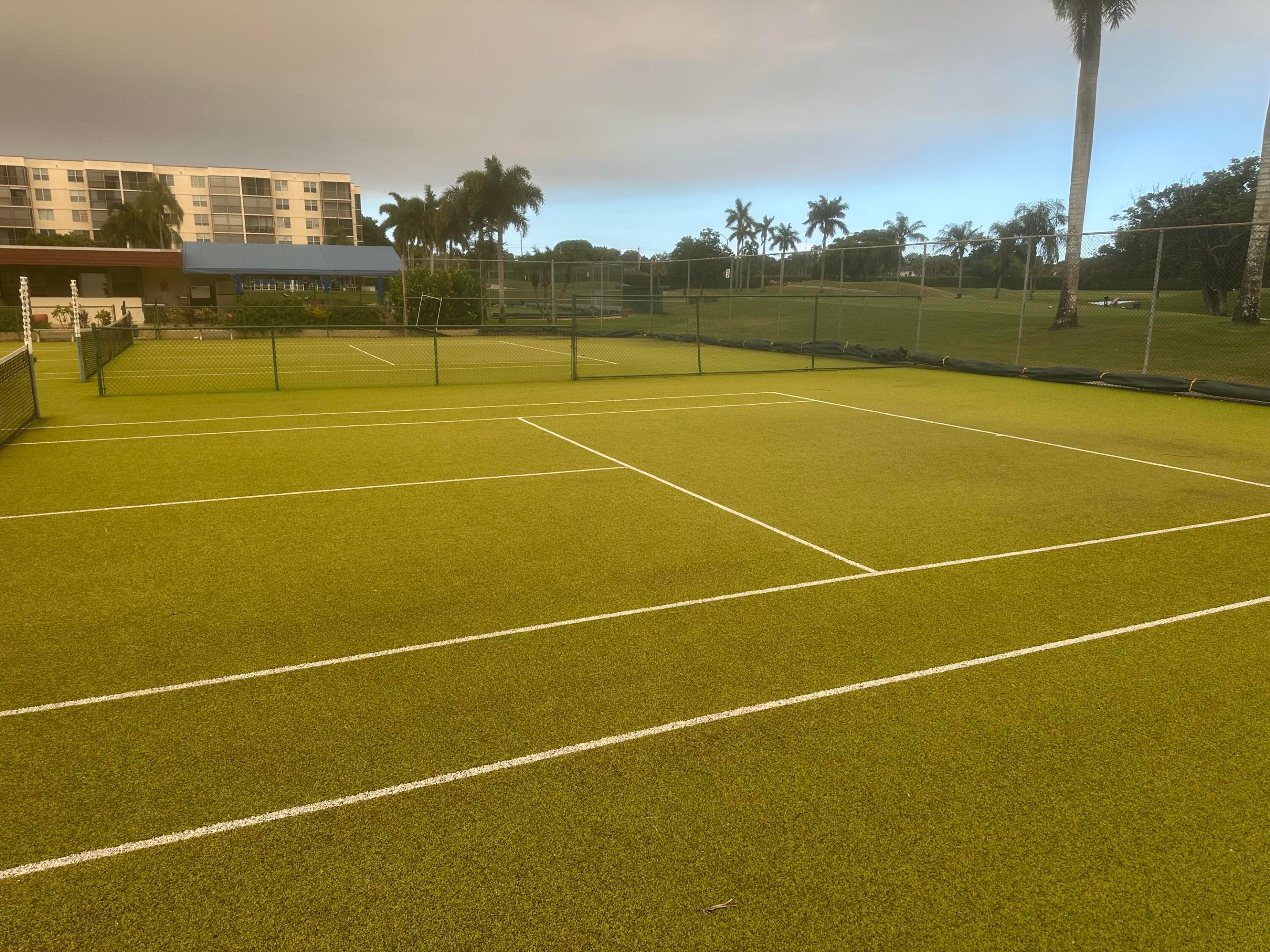 8960 S Hollybrook #301, Pembroke Pines FL 33025