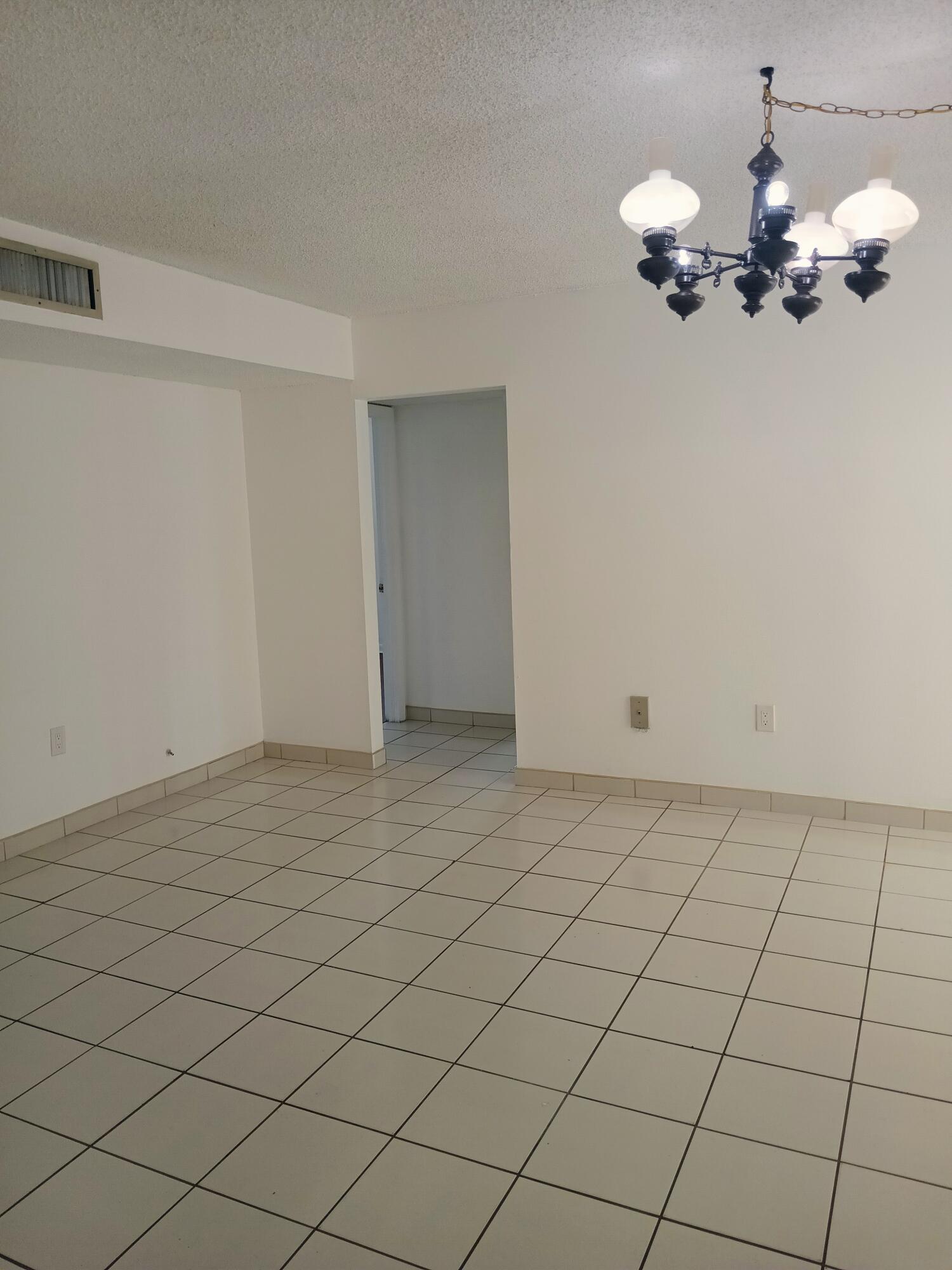 8015 SW 107th #218, Miami FL 33173