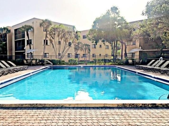 8015 SW 107th #218, Miami FL 33173
