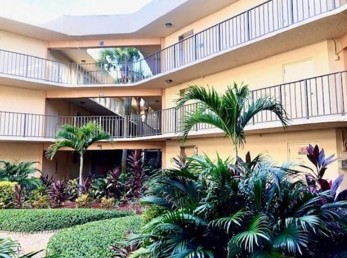 8015 SW 107th #218, Miami FL 33173