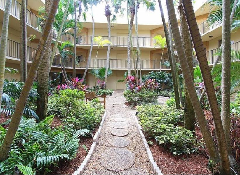 8015 SW 107th #218, Miami FL 33173
