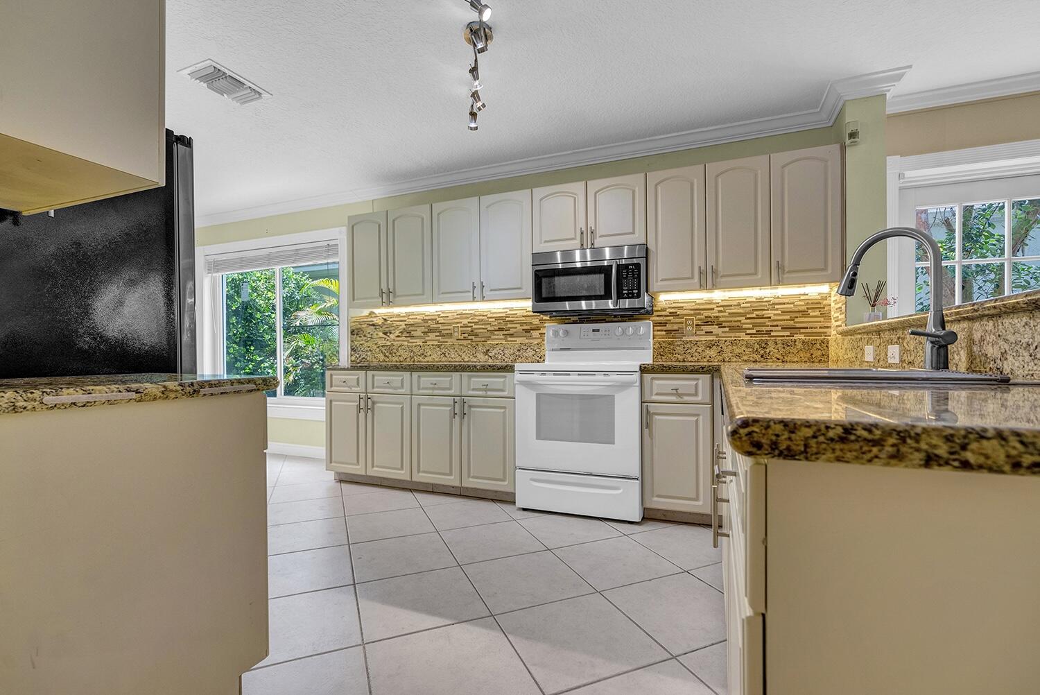 6168 La Vida, Boca Raton FL 33433