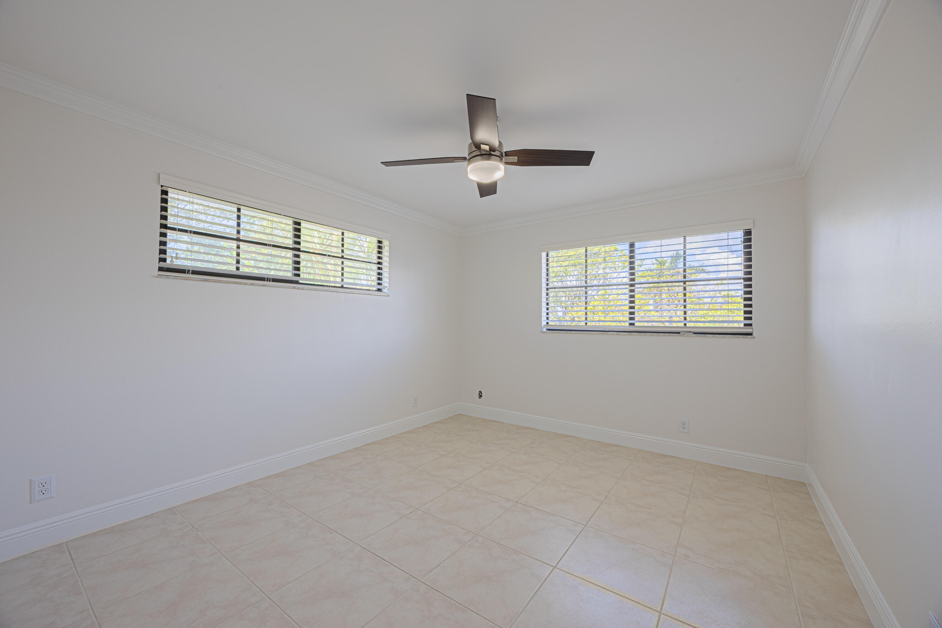 801 Palm Trail #9, Delray Beach FL 33483
