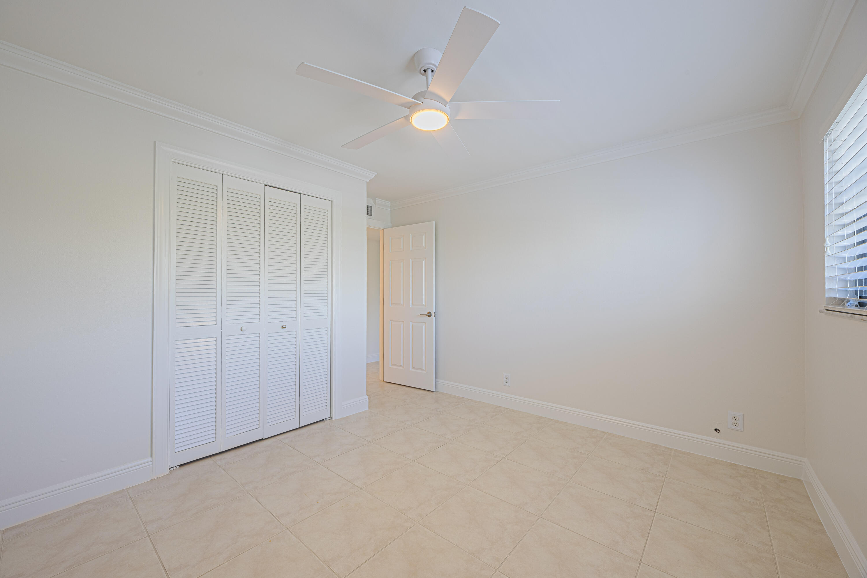 801 Palm Trail #9, Delray Beach FL 33483