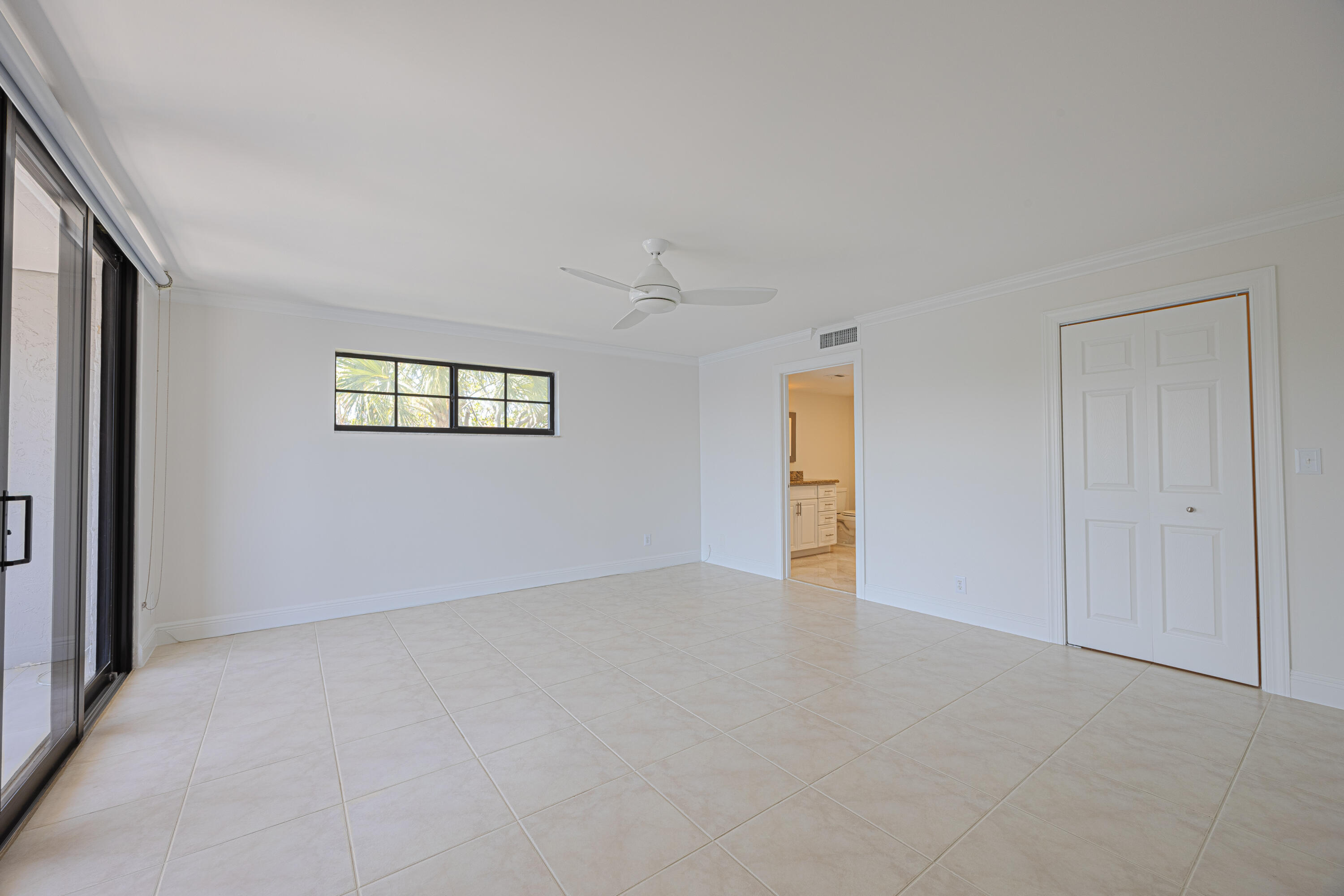801 Palm Trail #9, Delray Beach FL 33483